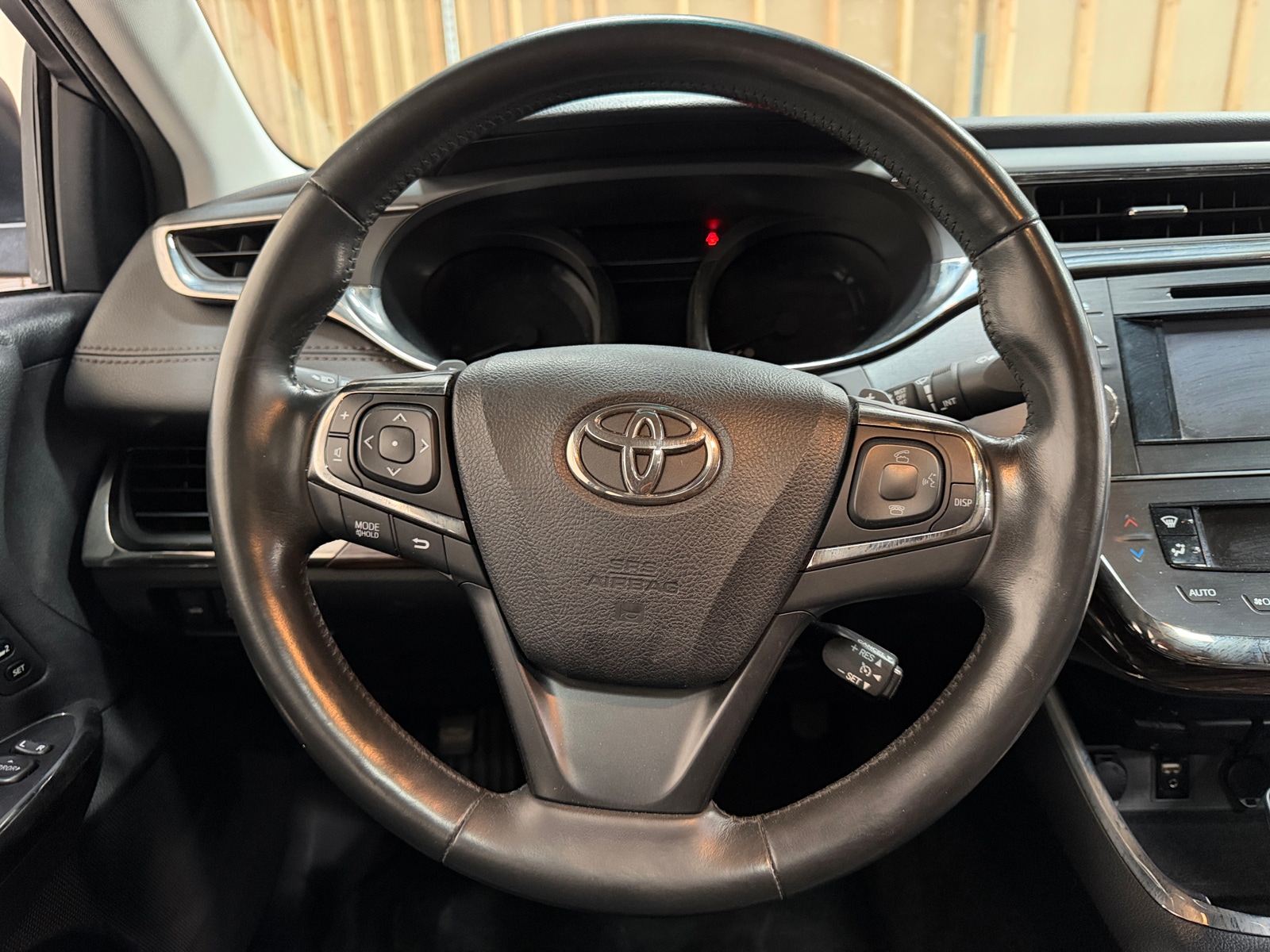 Thumbnail: 2013 Toyota Avalon - 4