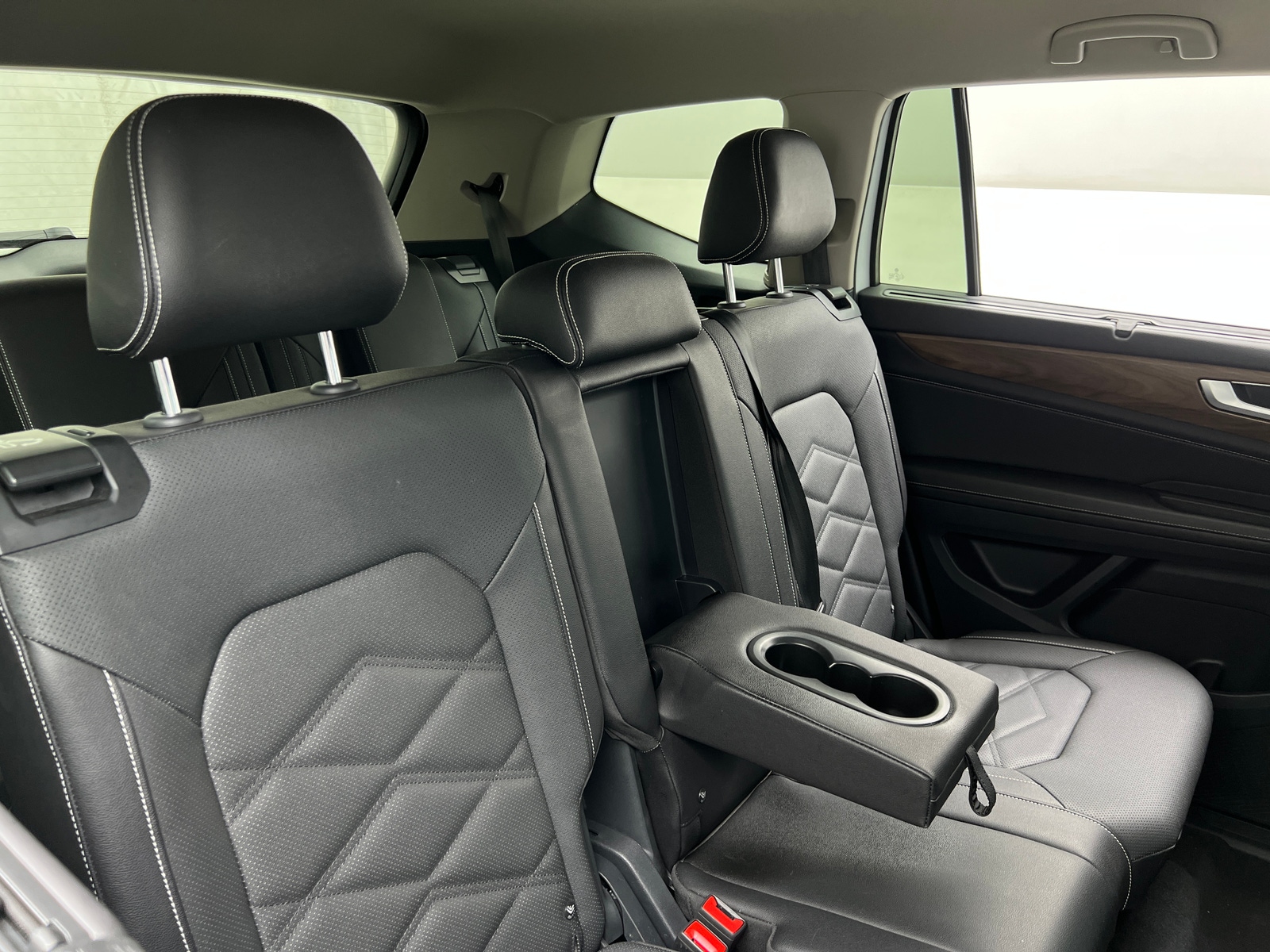 Thumbnail: 2026 Volkswagen Atlas - 5