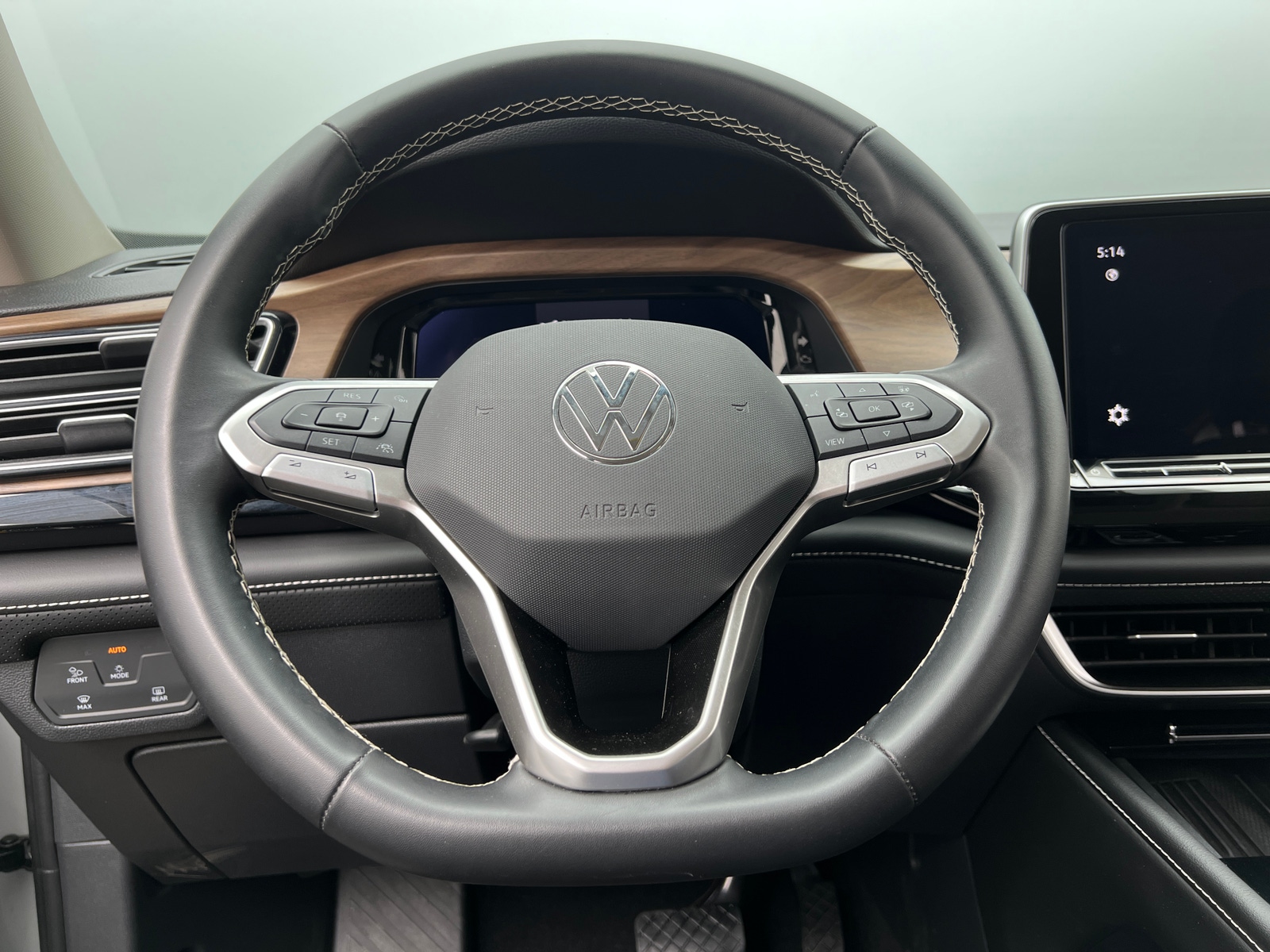 Thumbnail: 2026 Volkswagen Atlas - 4