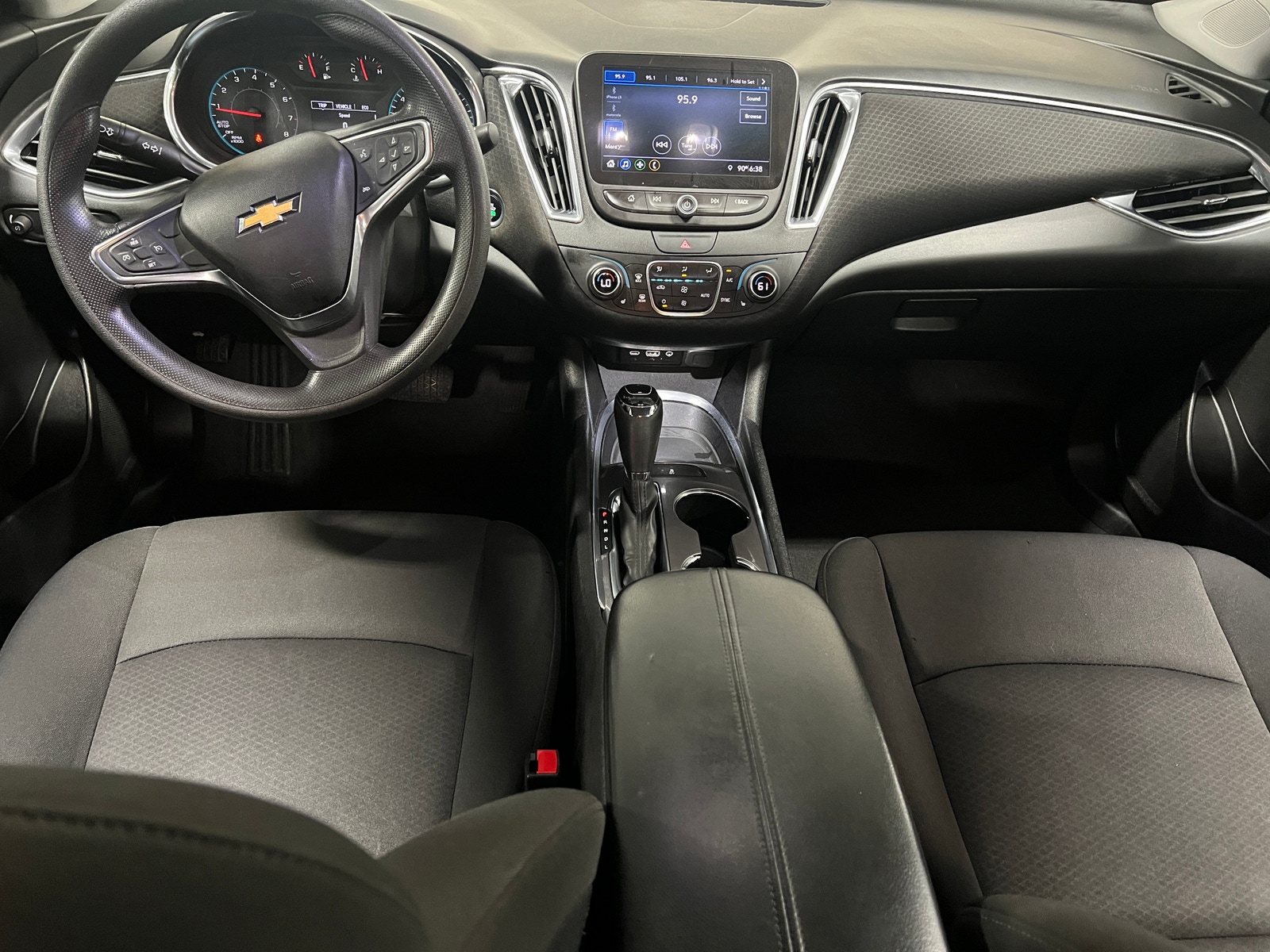 Thumbnail: 2019 Chevrolet Malibu - 3