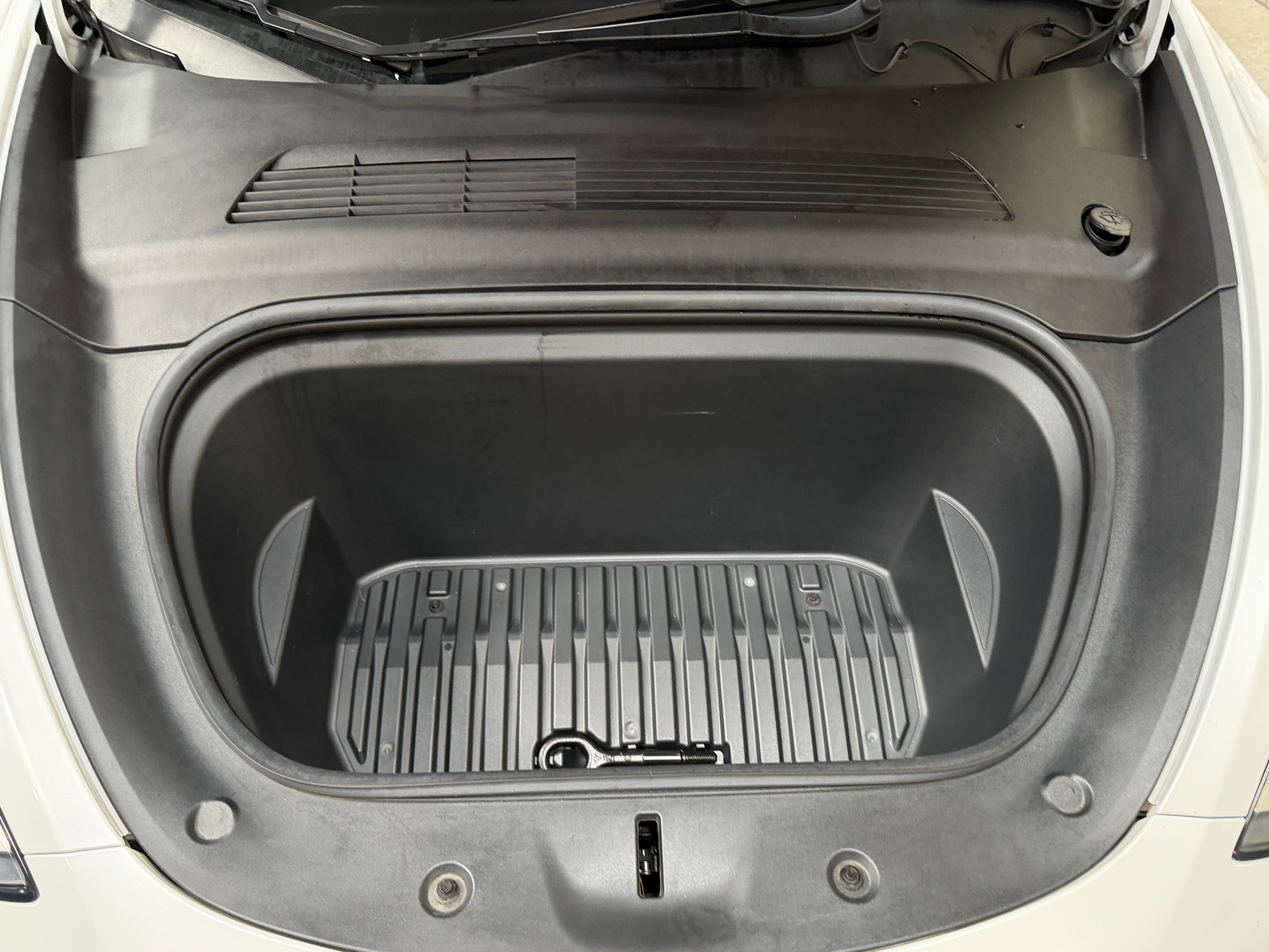 Used 2020 Tesla Model Y Long Range with VIN 5YJYGDEE2LF028270 for sale in Auburn, WA
