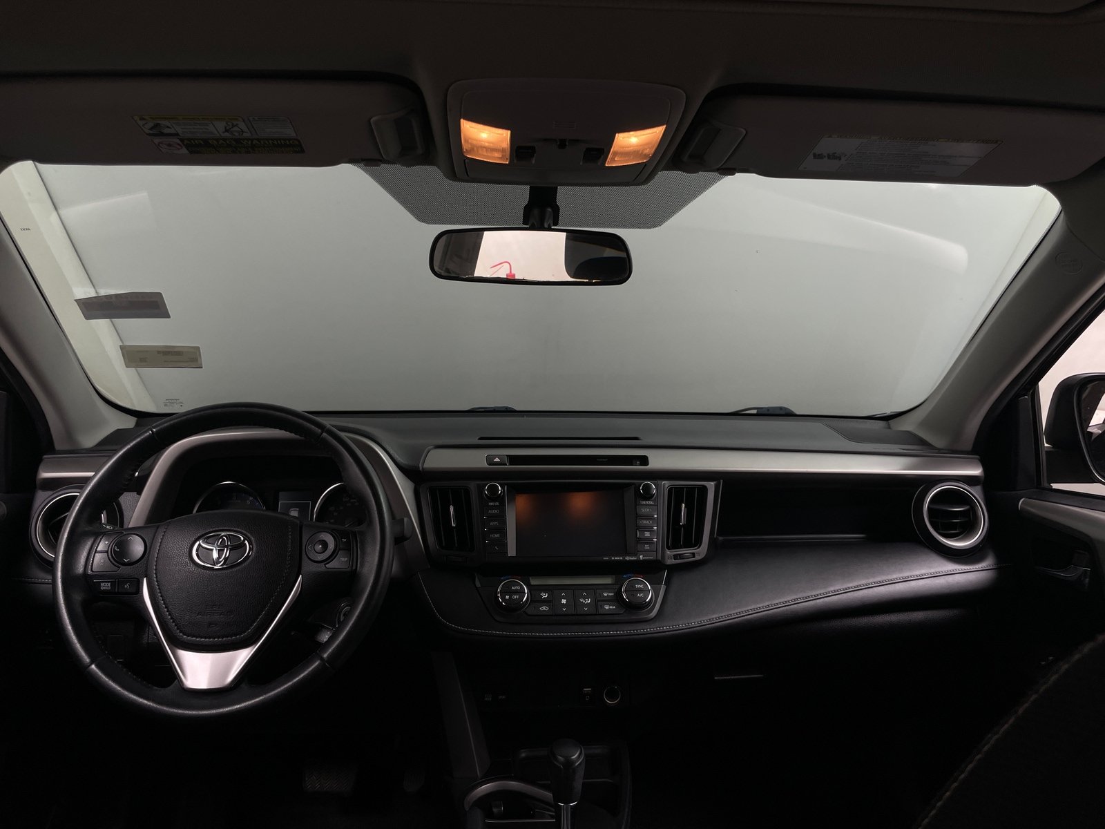 Thumbnail: 2016 Toyota RAV4 - 3