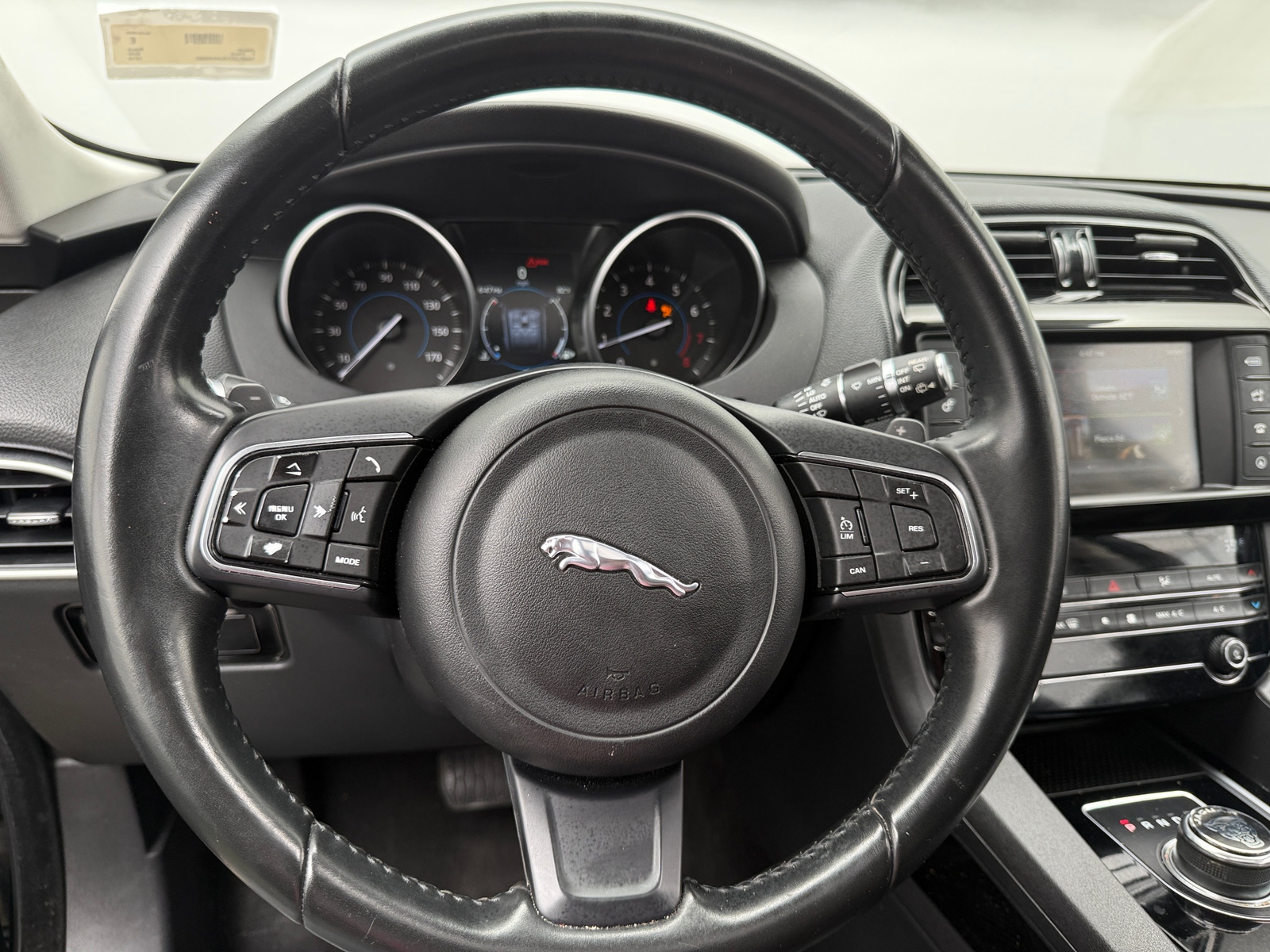 Thumbnail: 2018 Jaguar F-Pace - 4