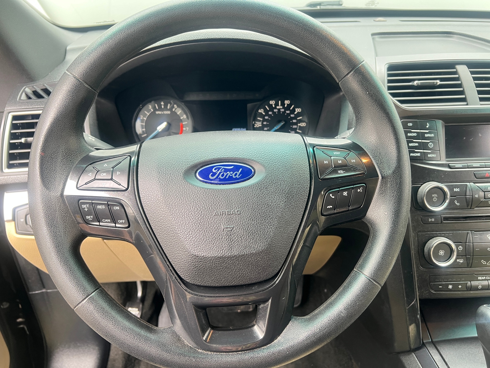 Thumbnail: 2017 Ford Explorer - 5
