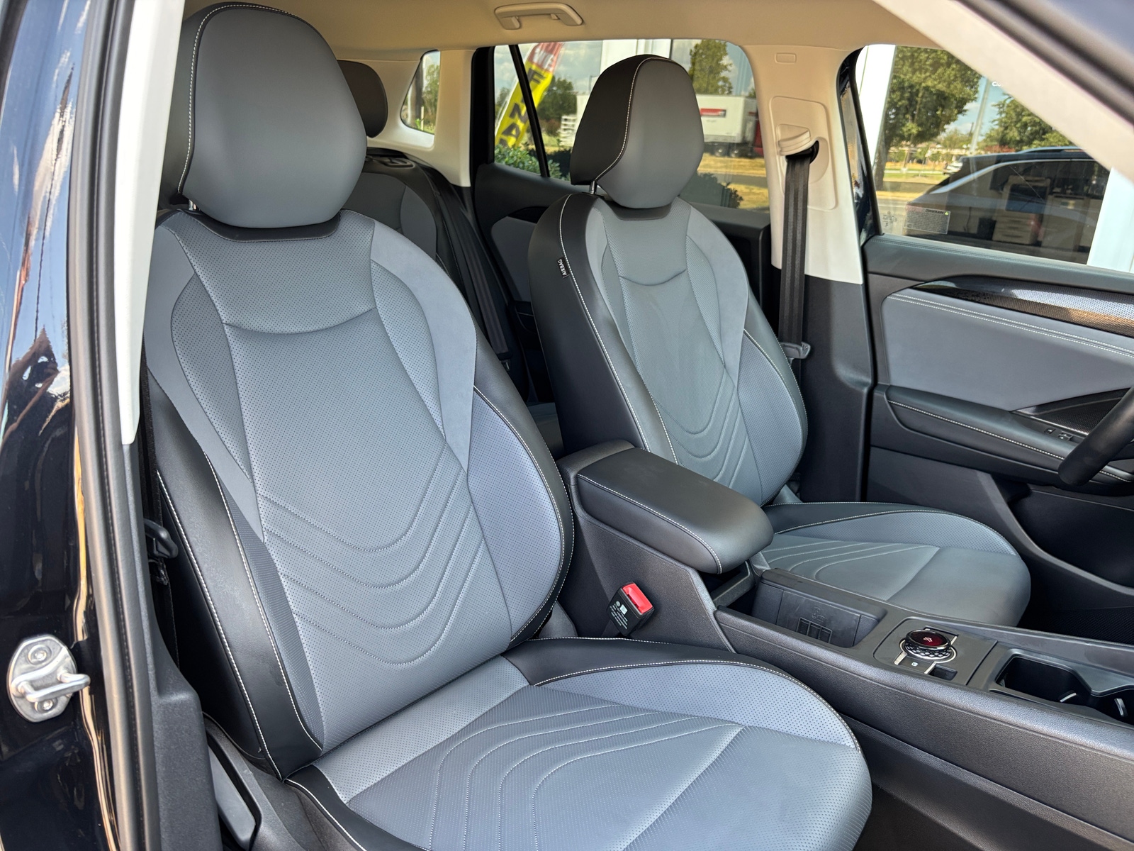 Thumbnail: 2026 Volkswagen Tiguan - 2