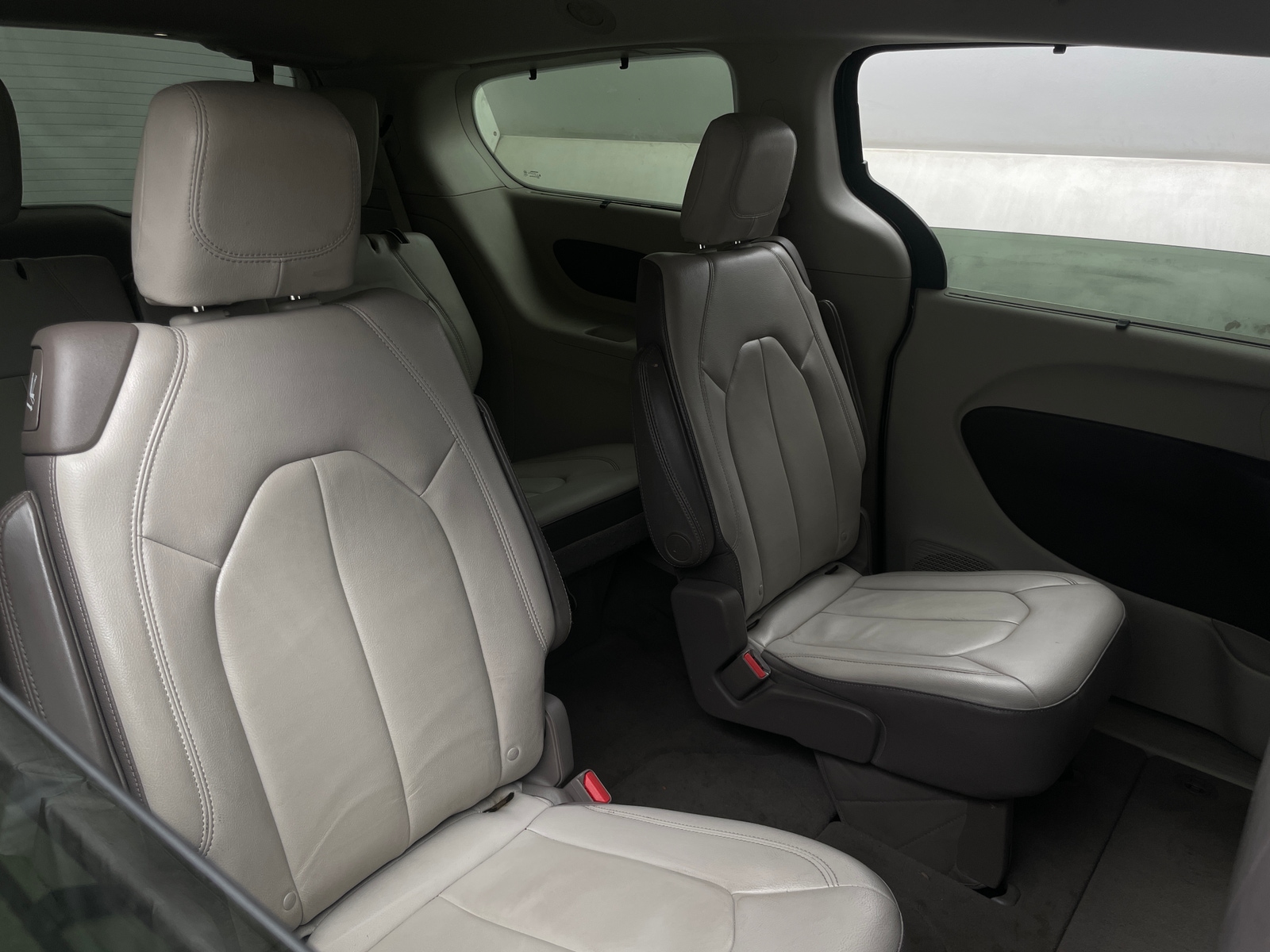 Thumbnail: 2017 Chrysler Pacifica - 5
