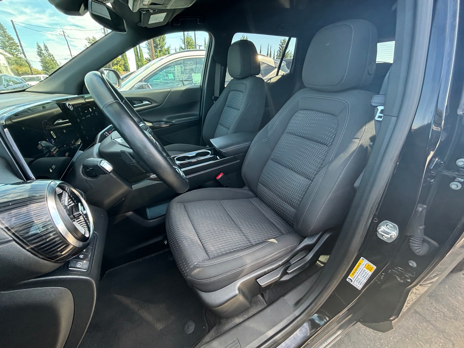 Thumbnail: 2025 Chevrolet Equinox - 2