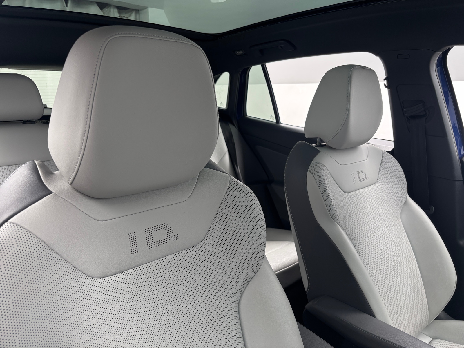 Thumbnail: 2021 Volkswagen ID.4 - 2