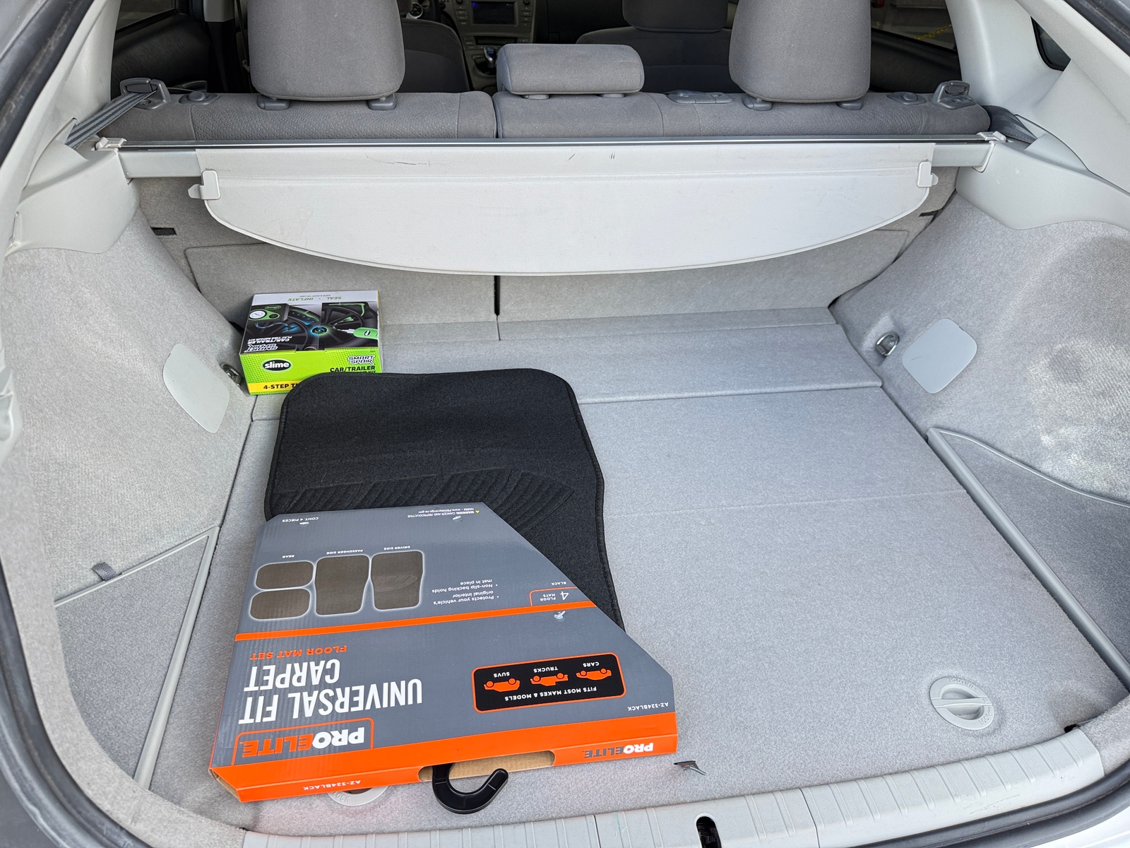 Thumbnail: 2014 Toyota Prius - 7