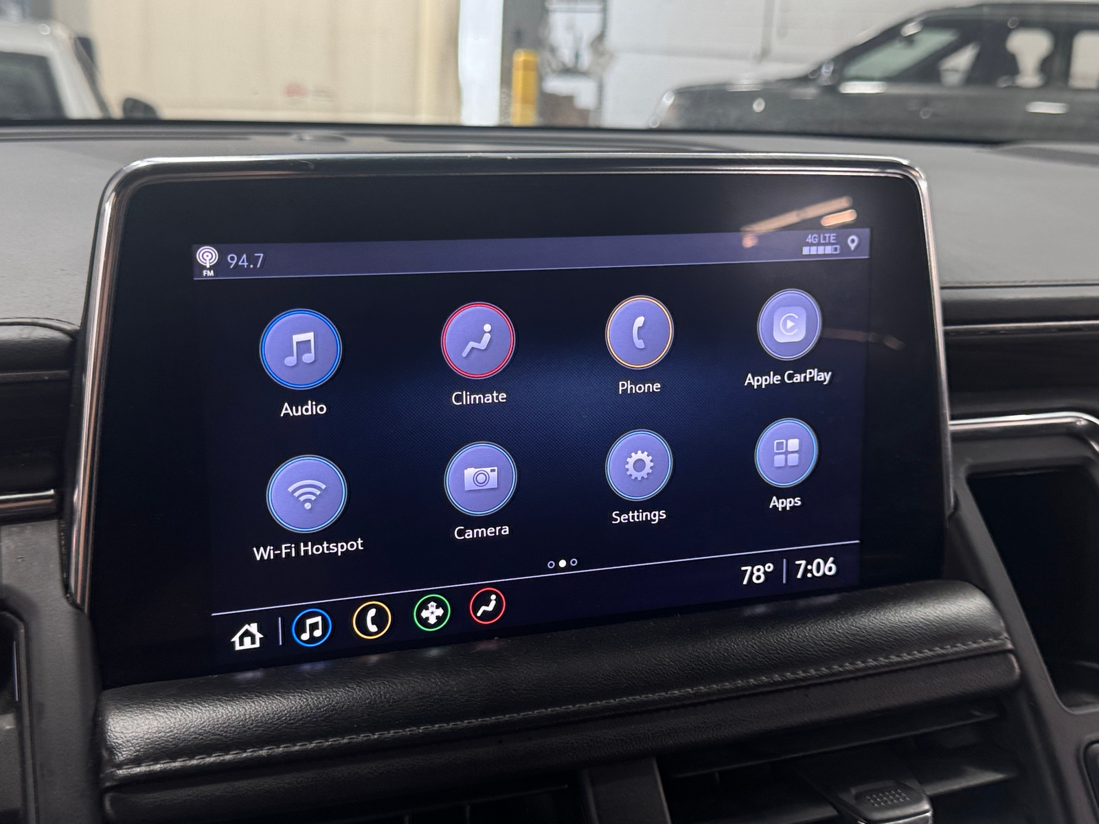 Thumbnail: 2021 Chevrolet Suburban - 4