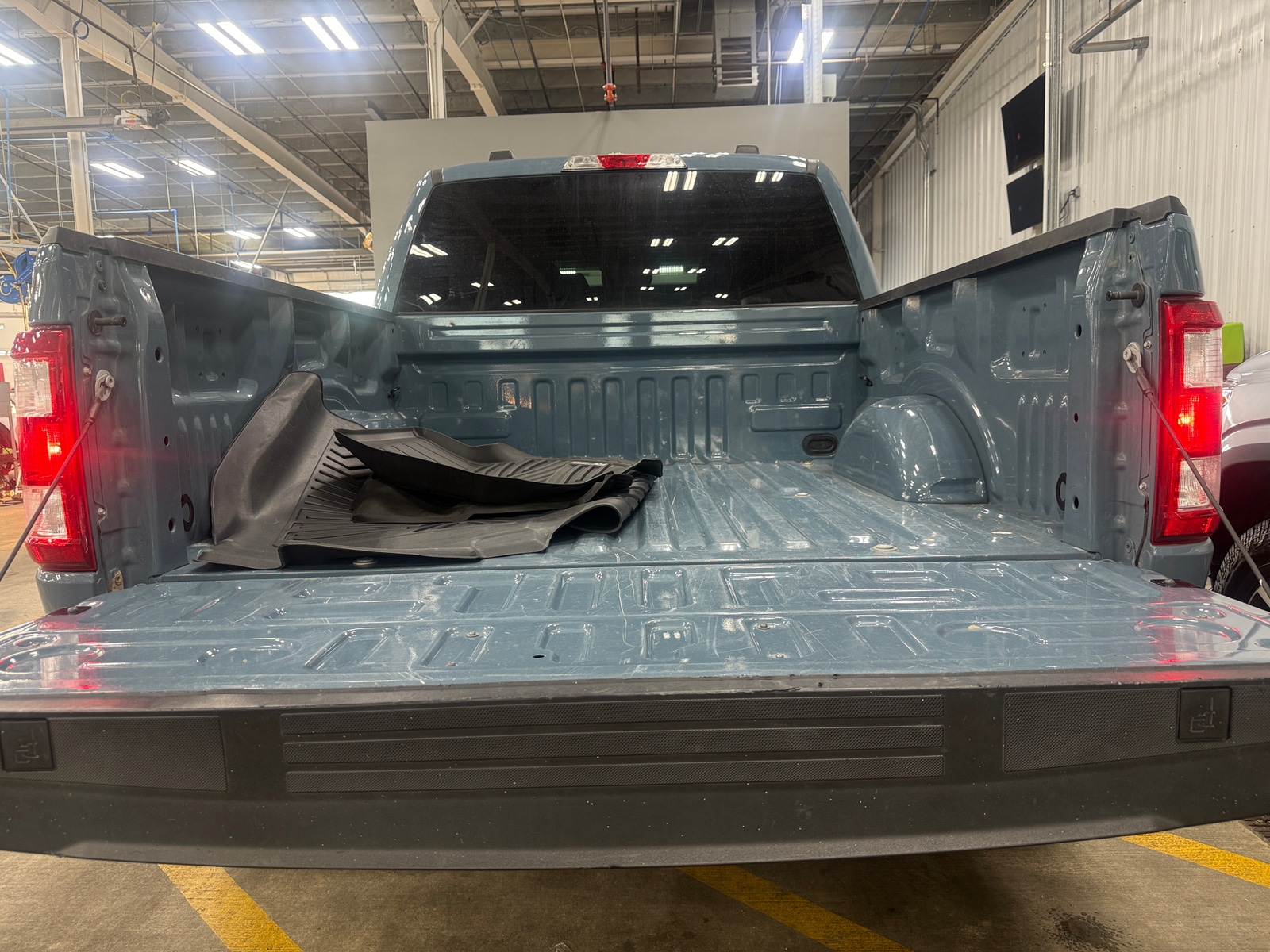 Thumbnail: 2023 Ford Econoline - 7