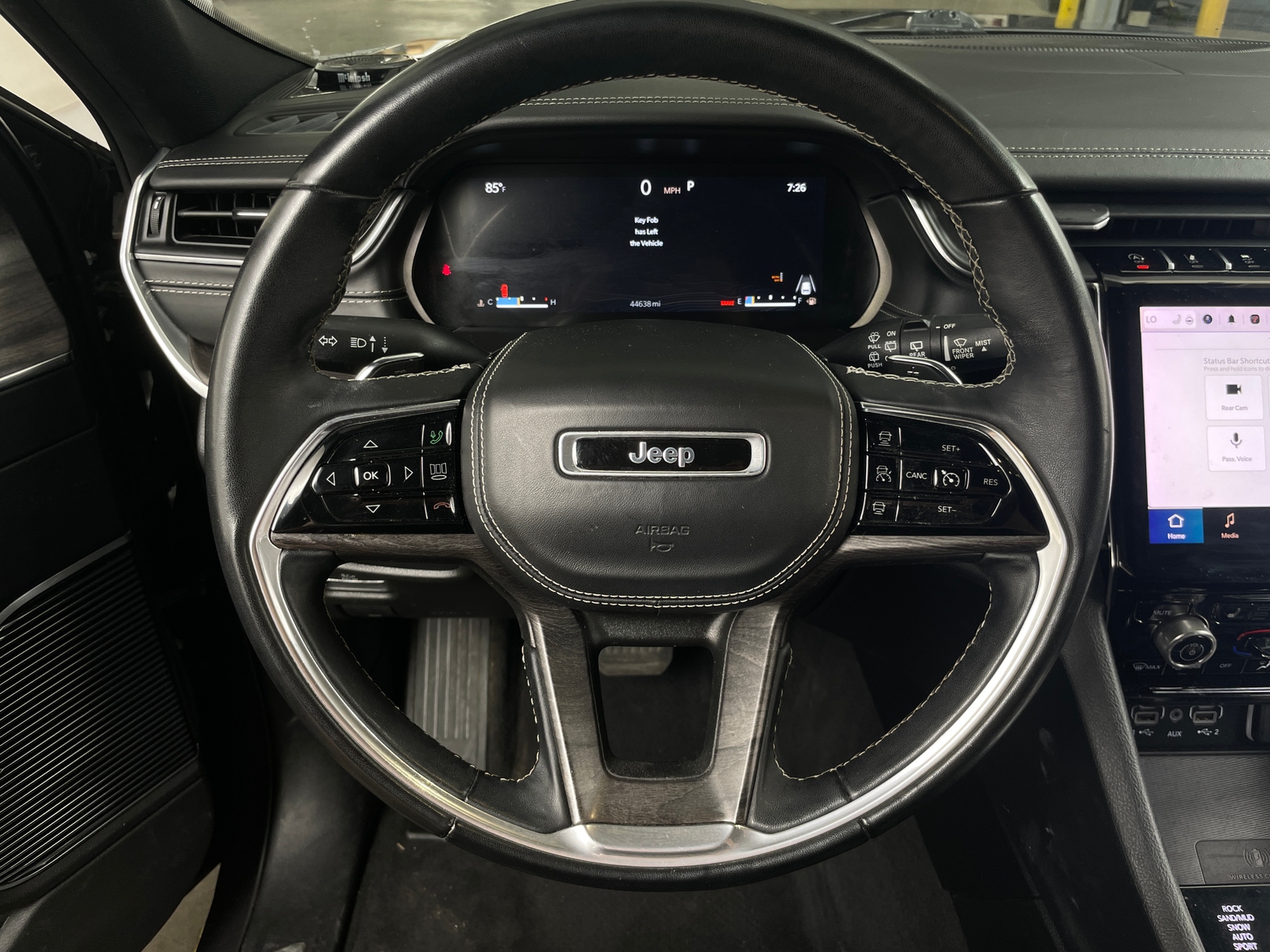 Thumbnail: 2022 Jeep Grand Cherokee - 4