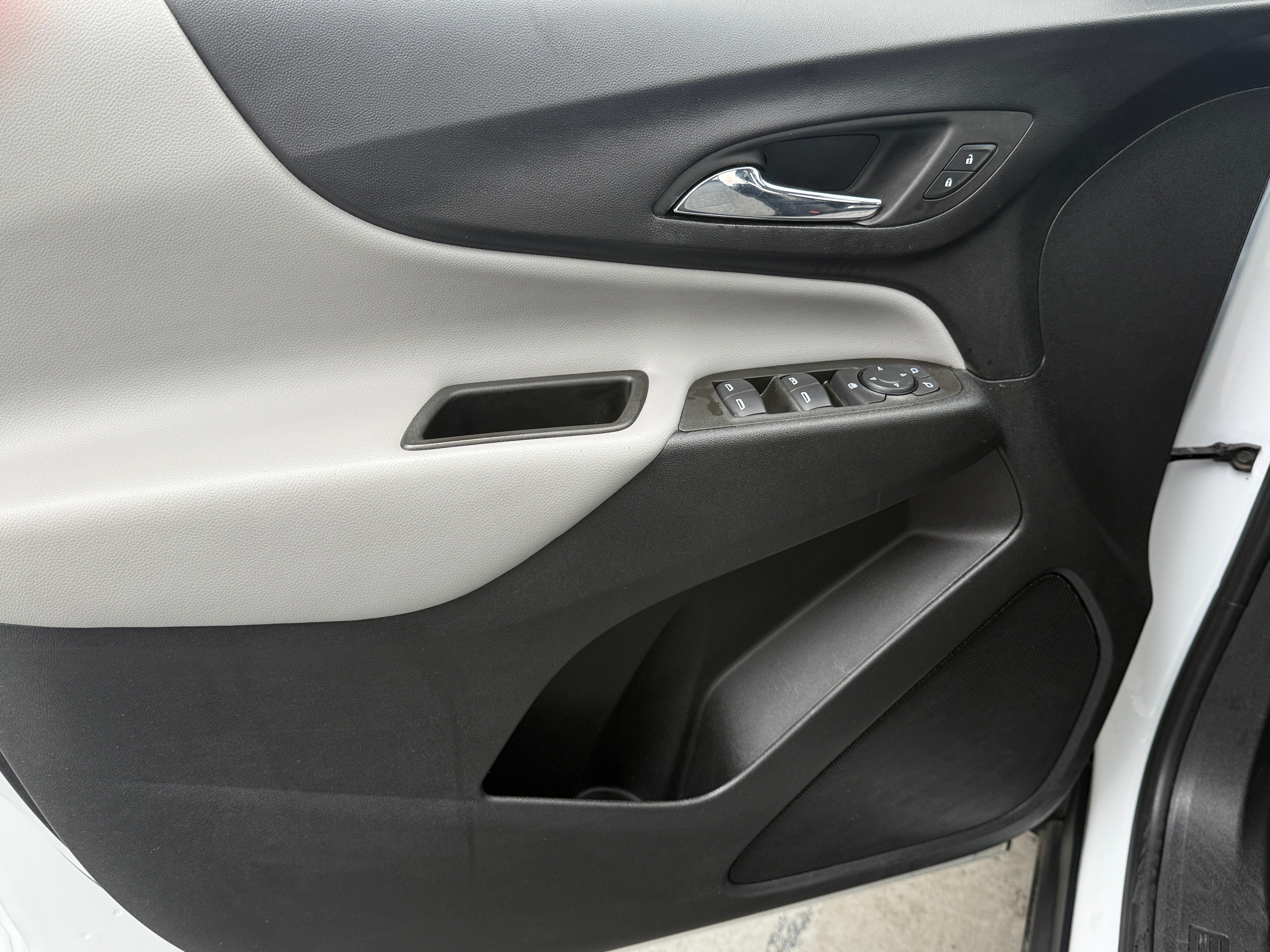 2023 Chevrolet Equinox 1FL