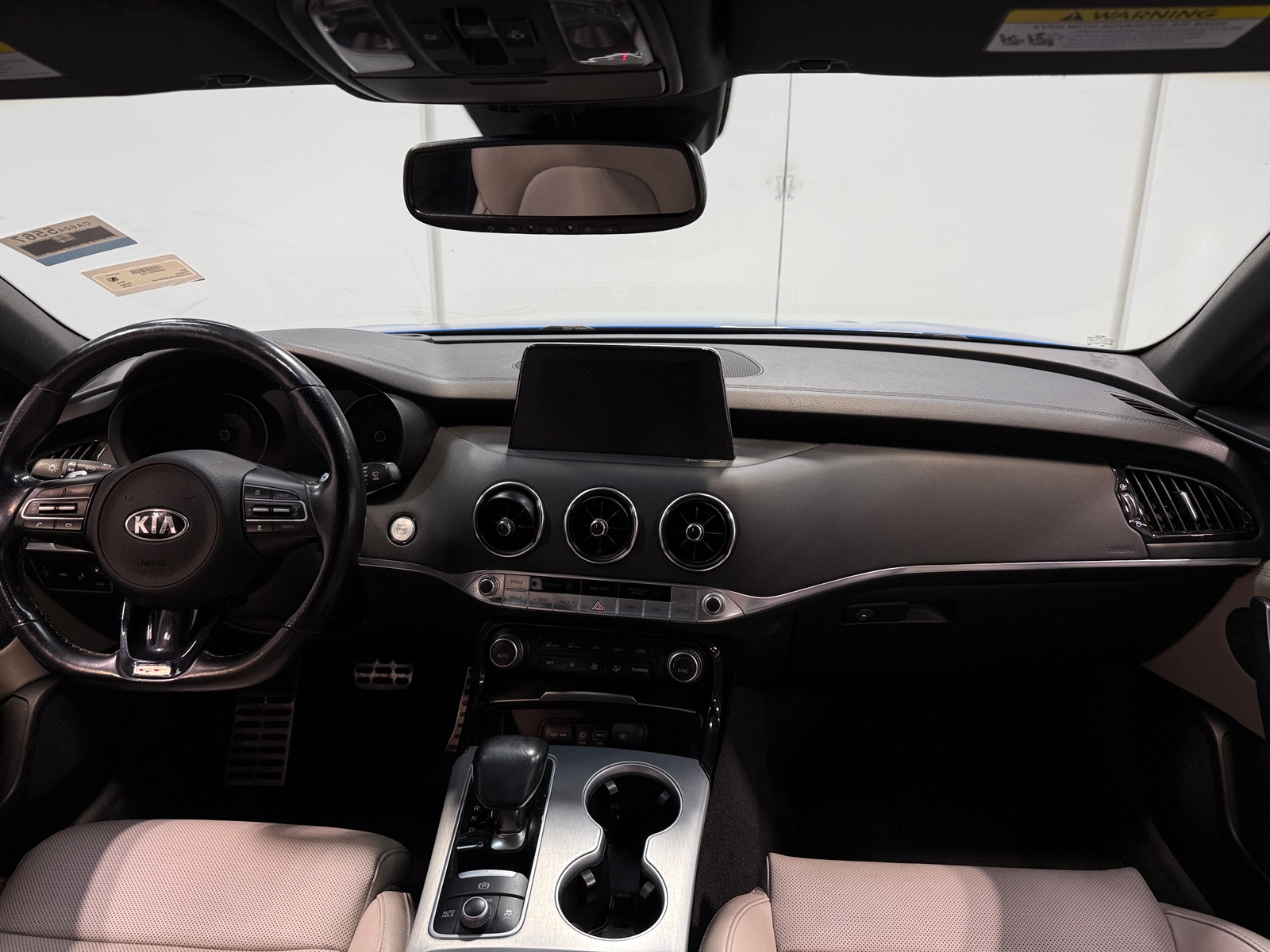 Thumbnail: 2018 Kia Stinger - 2