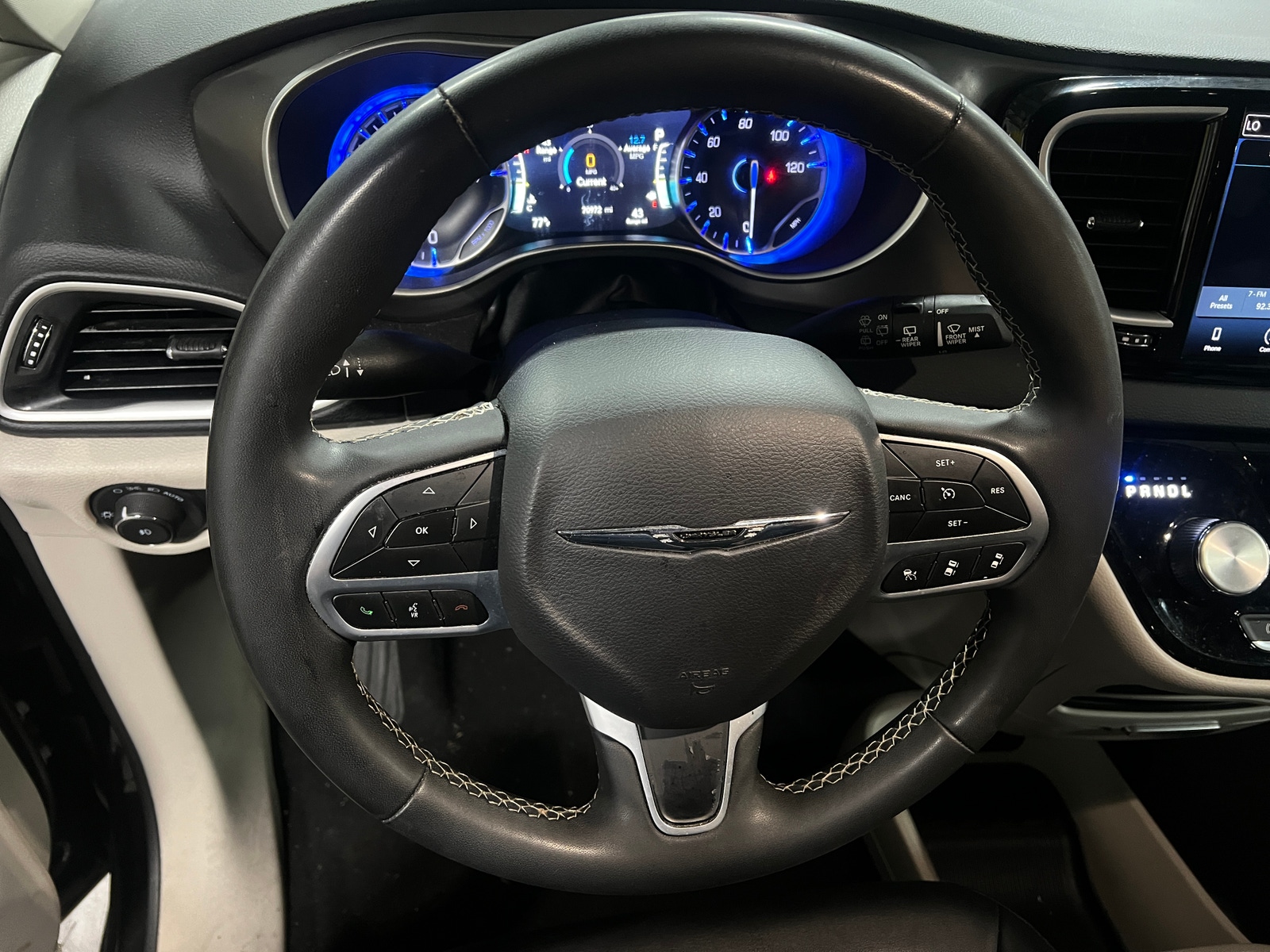 Thumbnail: 2024 Chrysler Pacifica - 4