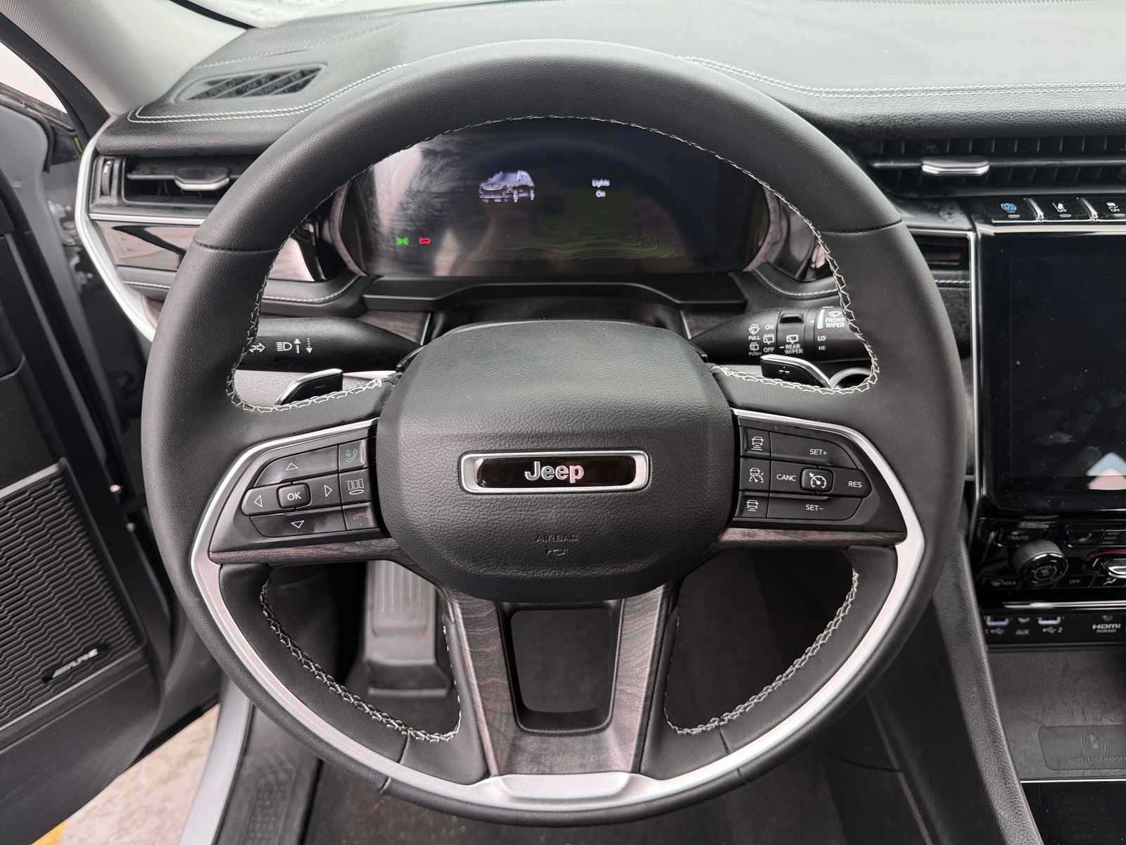 Thumbnail: 2023 Jeep Grand Cherokee - 4