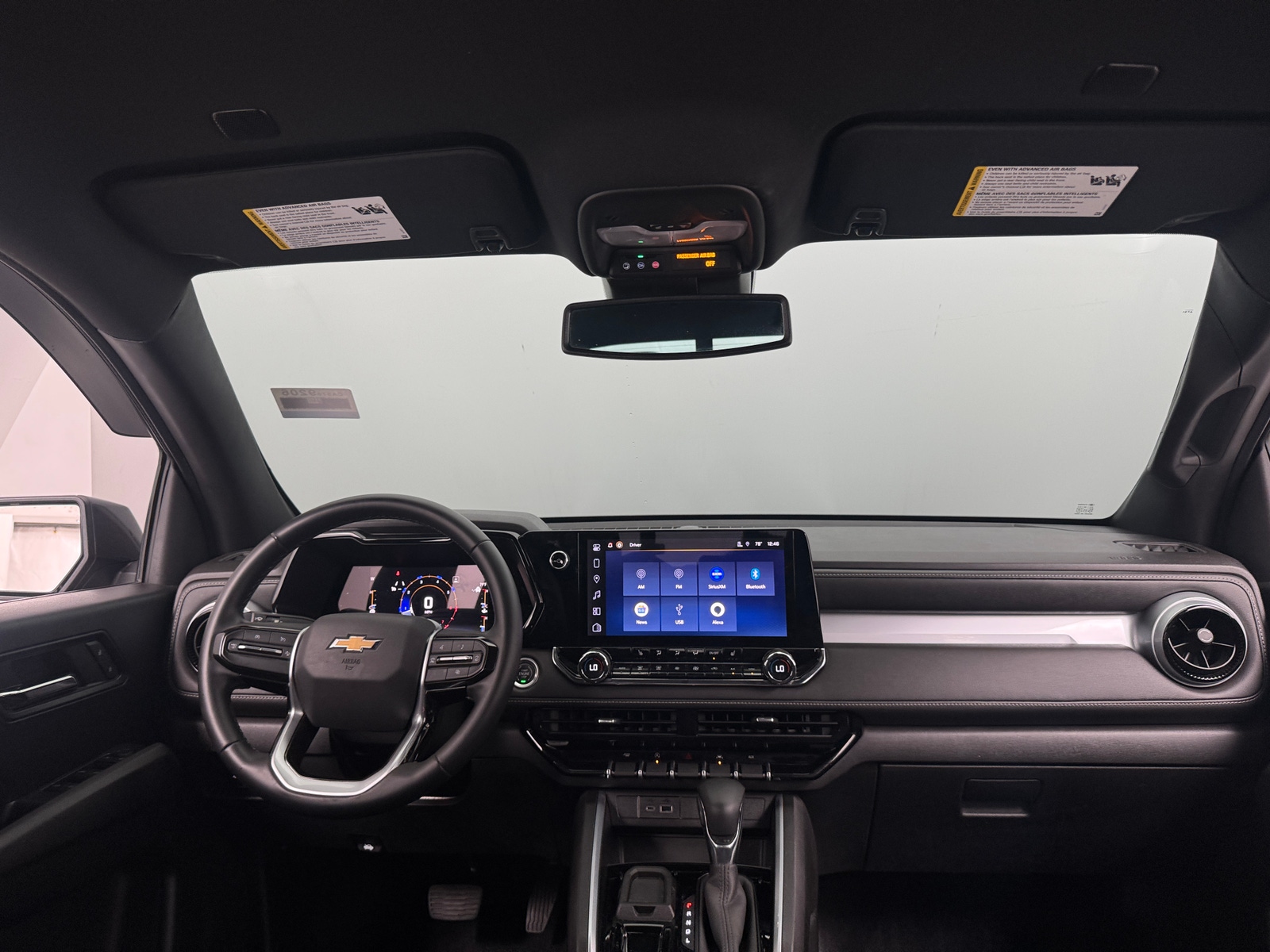 Thumbnail: 2023 Chevrolet Colorado - 3