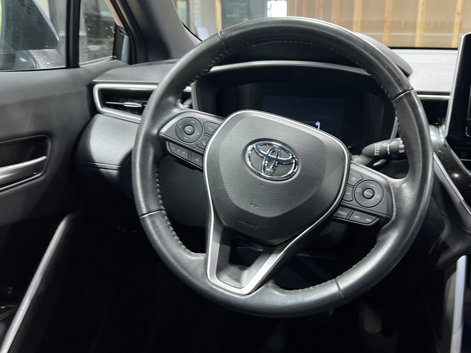 Thumbnail: 2023 Toyota Corolla Cross - 4