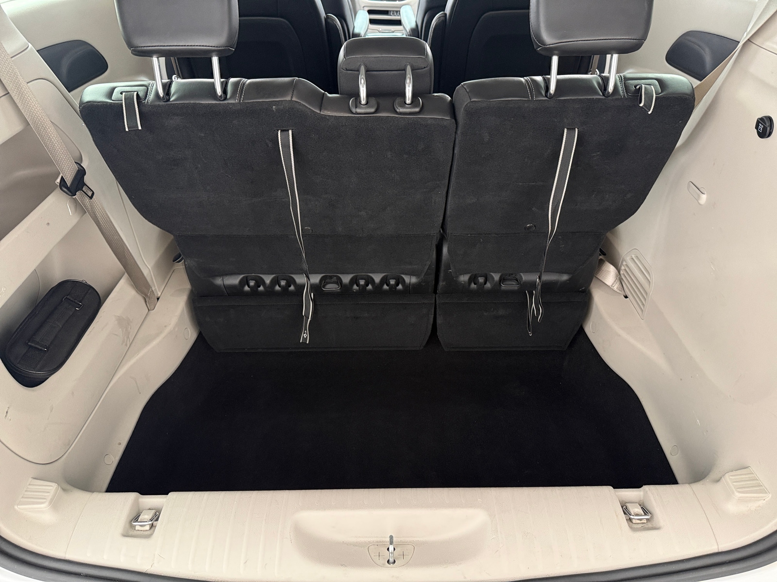 Thumbnail: 2024 Chrysler Pacifica - 6