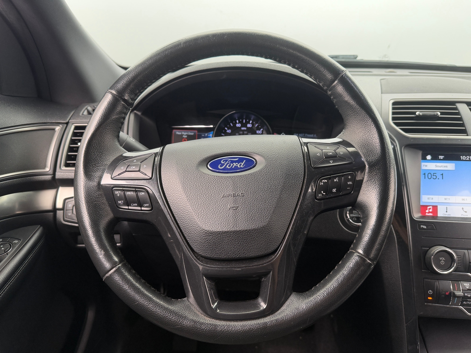 Thumbnail: 2019 Ford Explorer - 5