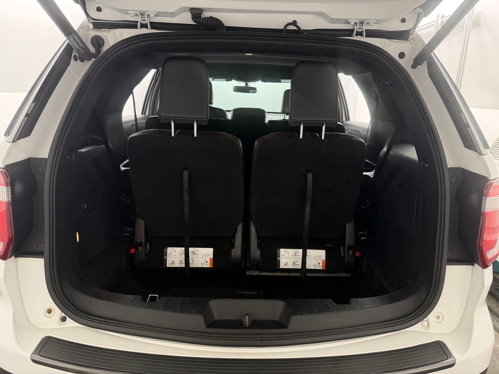 Thumbnail: 2019 Ford Explorer - 7