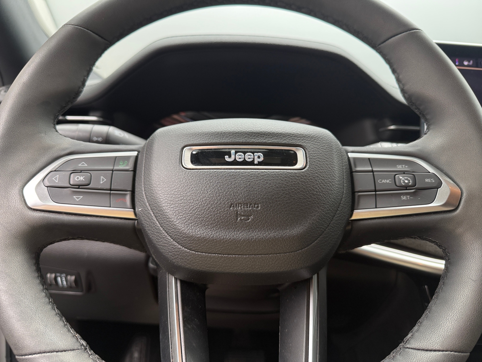 Thumbnail: 2023 Jeep Compass - 4