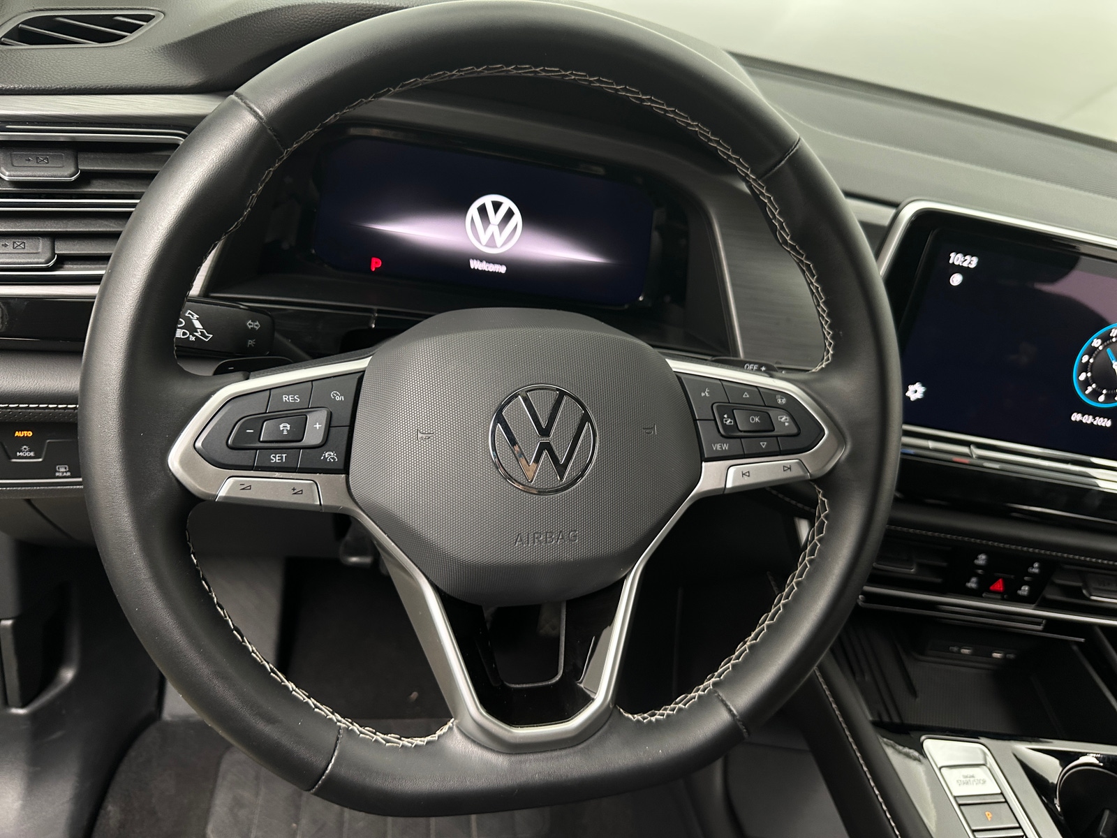 Thumbnail: 2025 Volkswagen Atlas - 4