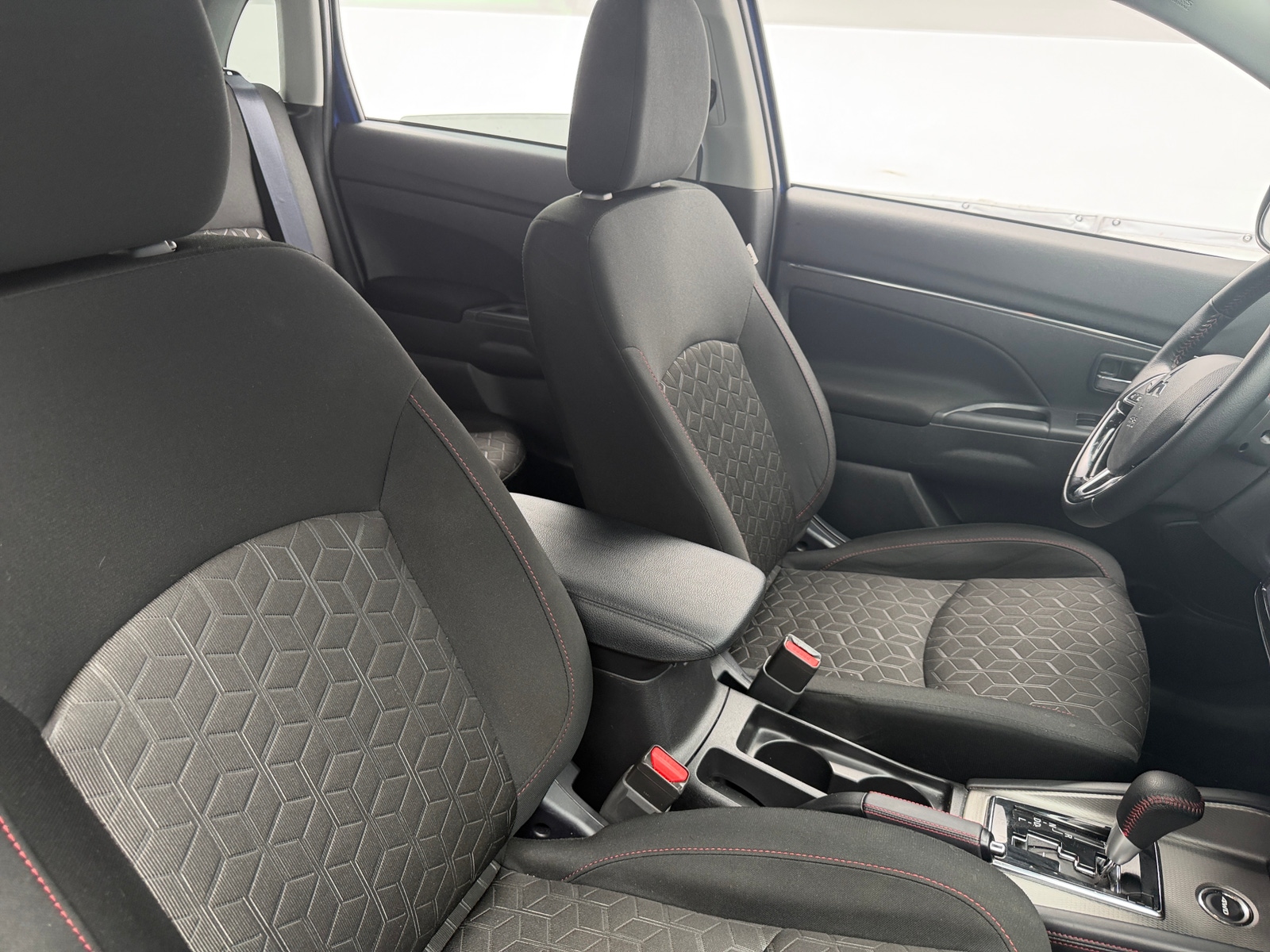 Thumbnail: 2026 Mitsubishi Outlander Sport - 2
