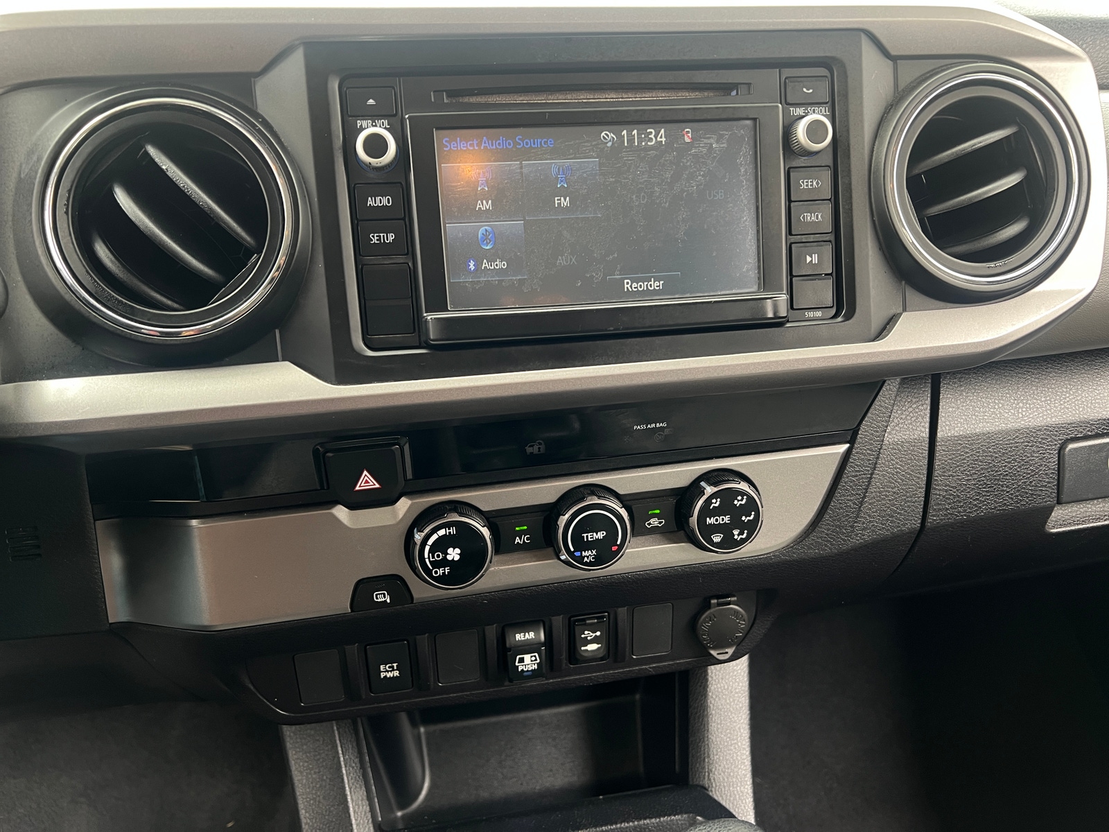 Thumbnail: 2018 Toyota Tacoma - 4