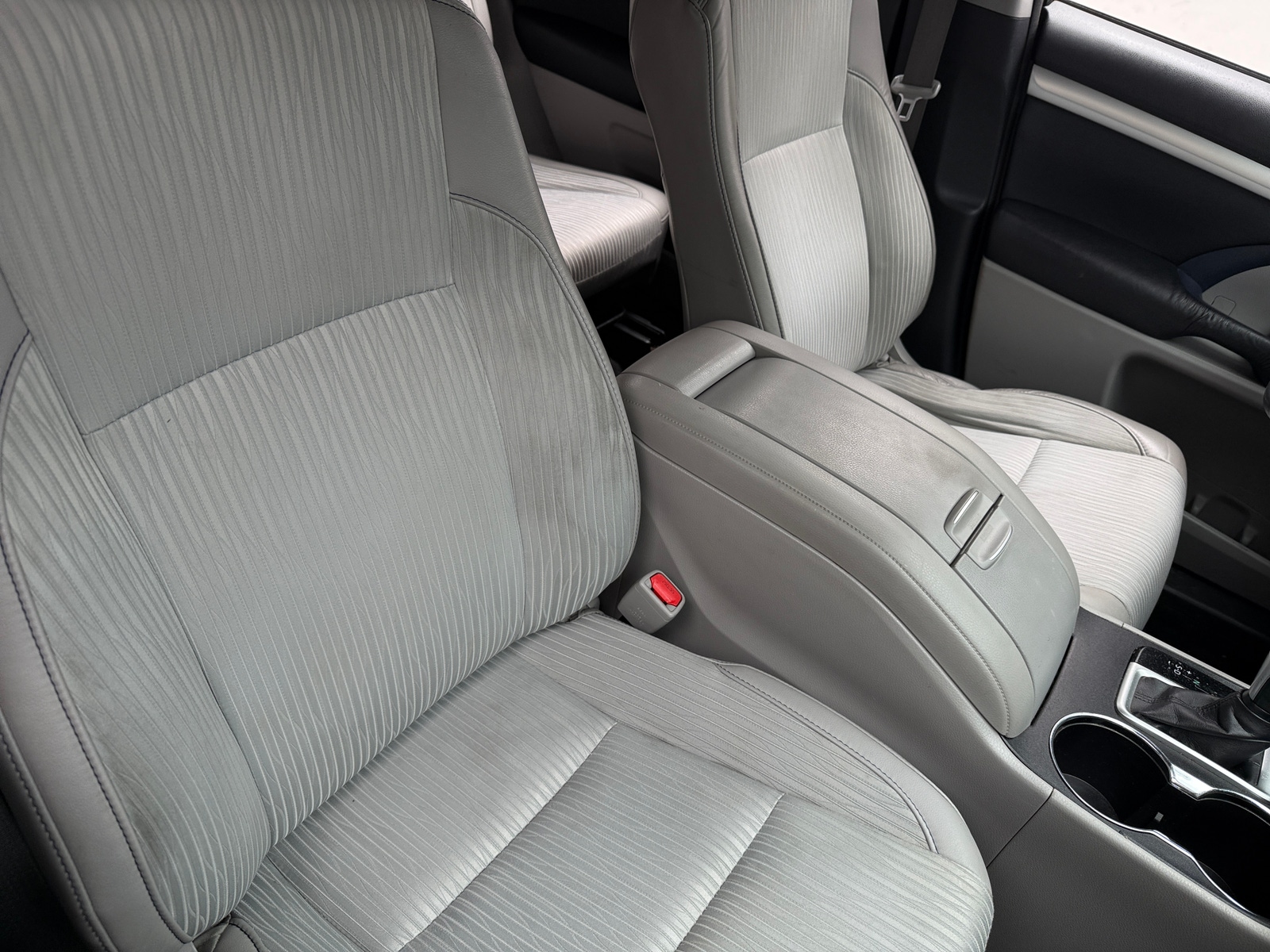 Thumbnail: 2016 Toyota Highlander - 2