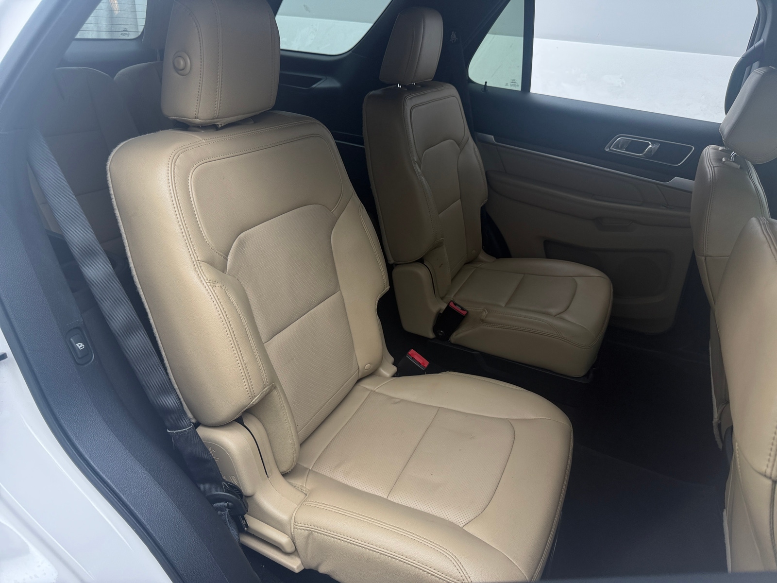 Thumbnail: 2016 Ford Explorer - 5