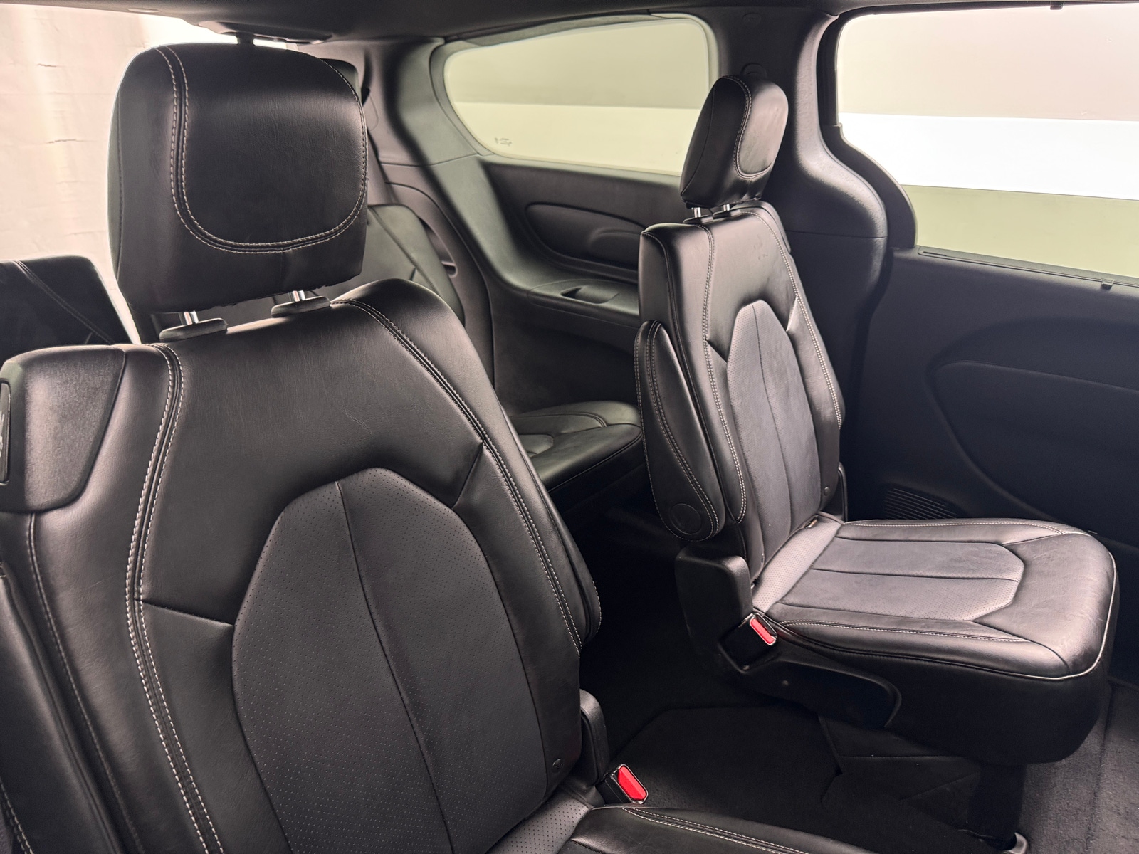 Thumbnail: 2025 Chrysler Pacifica - 5