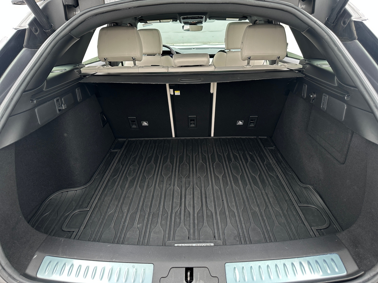 Thumbnail: 2020 Land Rover Range Rover Velar - 7