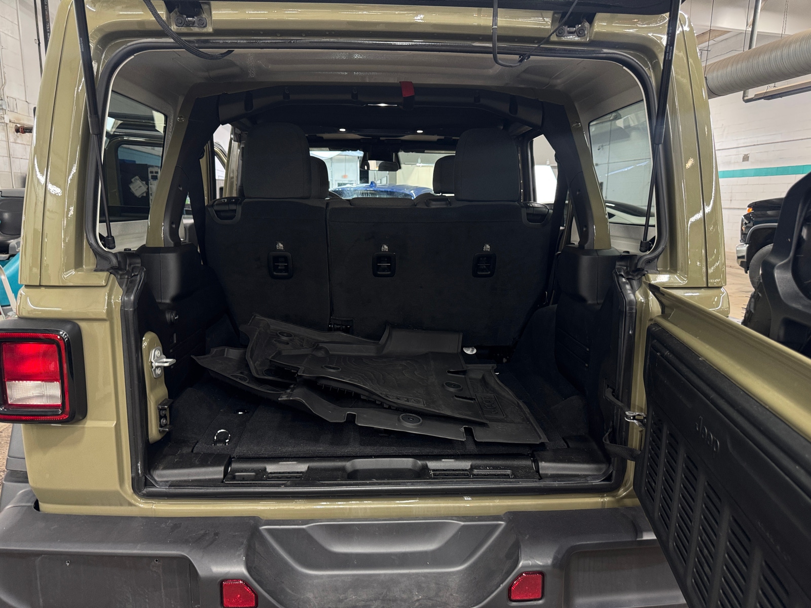Thumbnail: 2026 Jeep Wrangler - 7