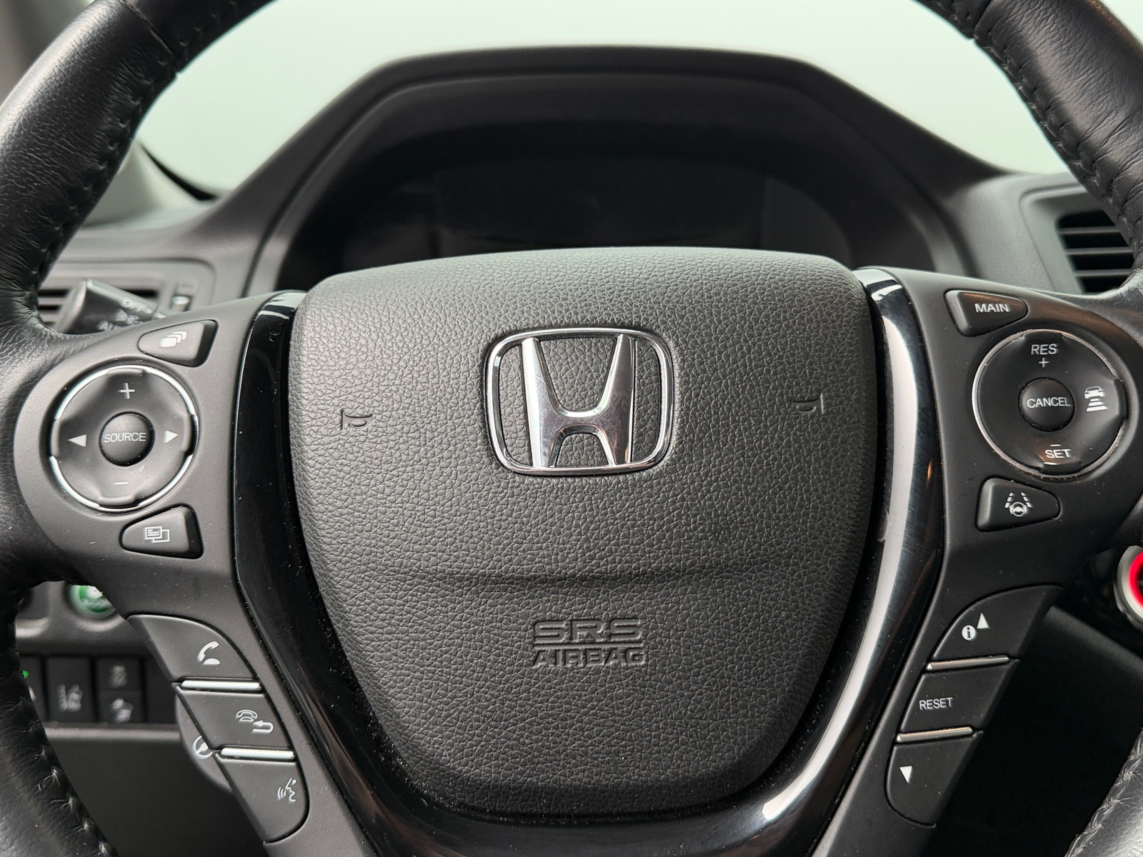 Thumbnail: 2017 Honda Pilot - 5