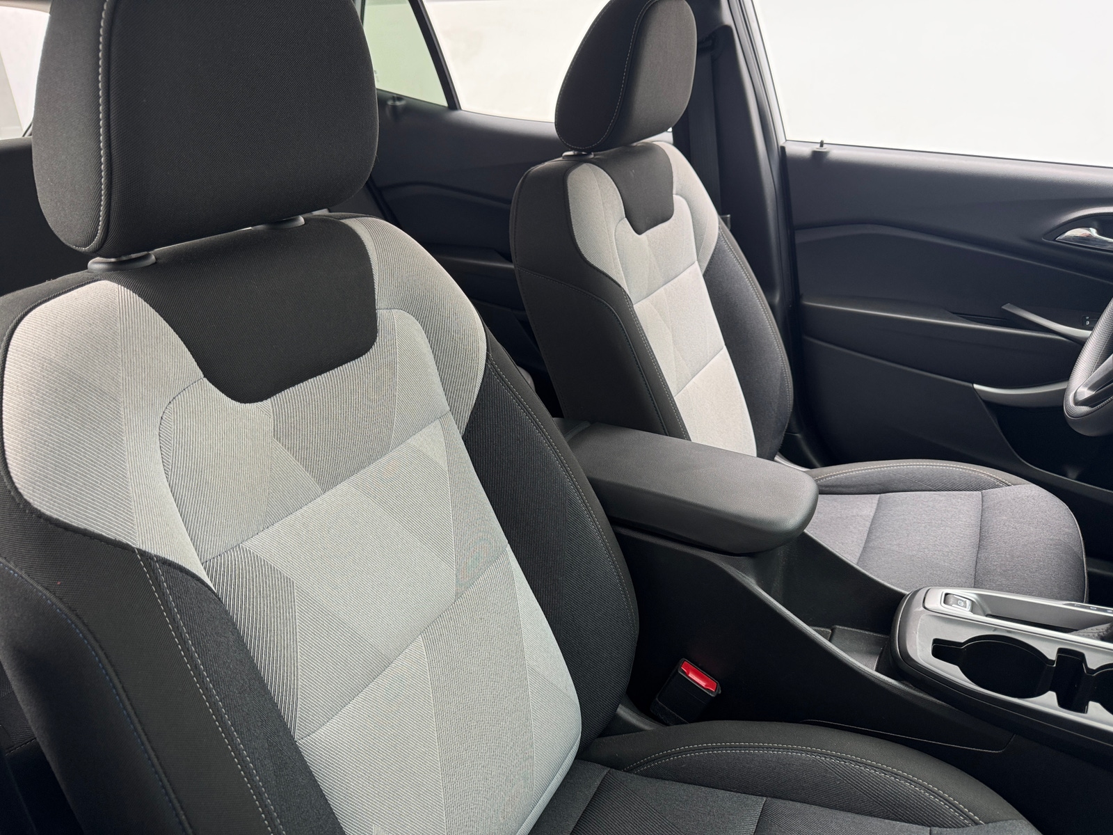 Thumbnail: 2025 Chevrolet Trax - 2