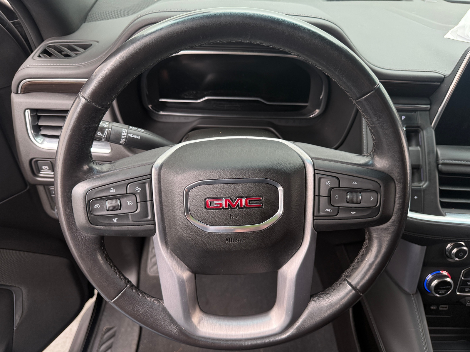 Thumbnail: 2023 GMC Yukon - 5