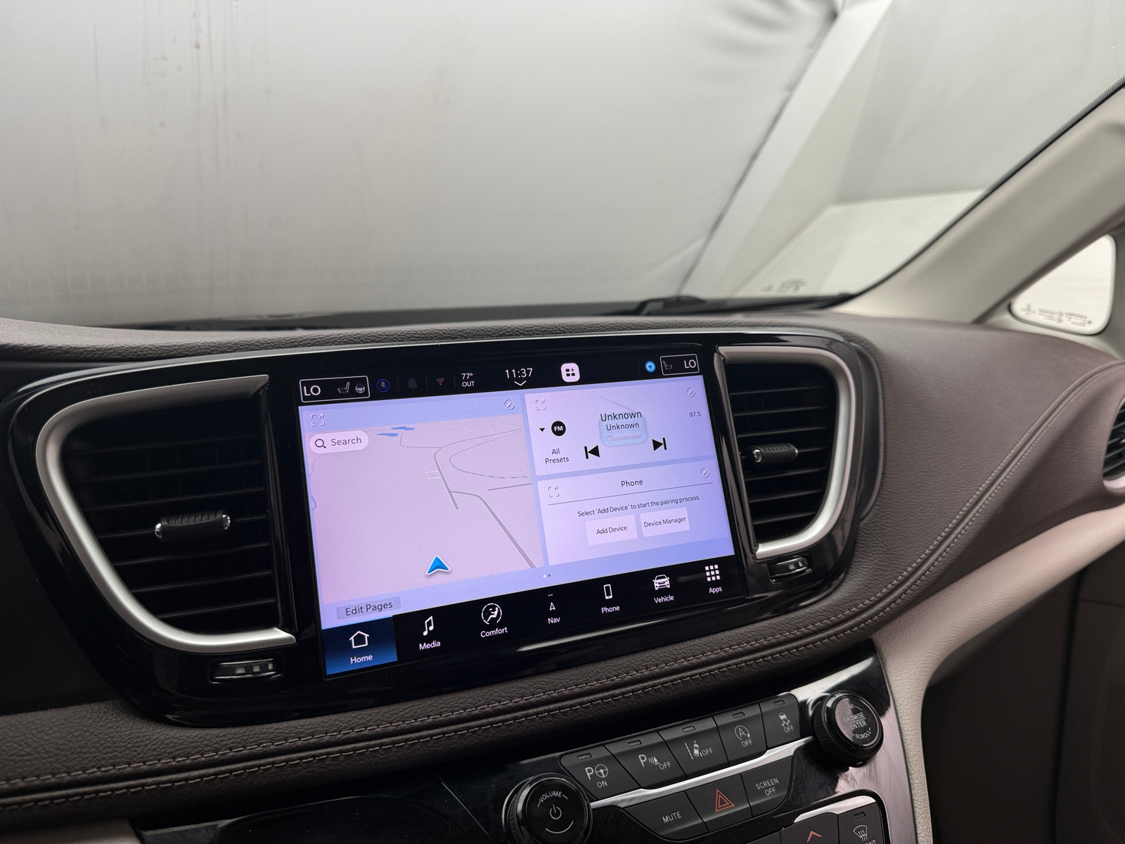 Thumbnail: 2021 Chrysler Pacifica - 3
