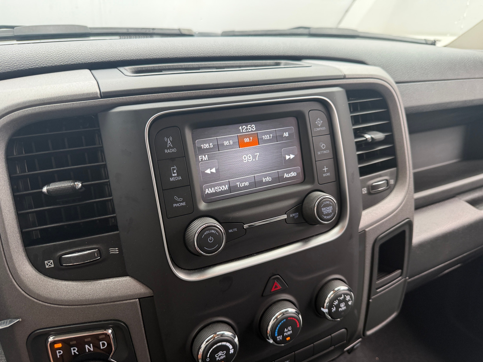 Thumbnail: 2022 RAM 1500 Classic - 4