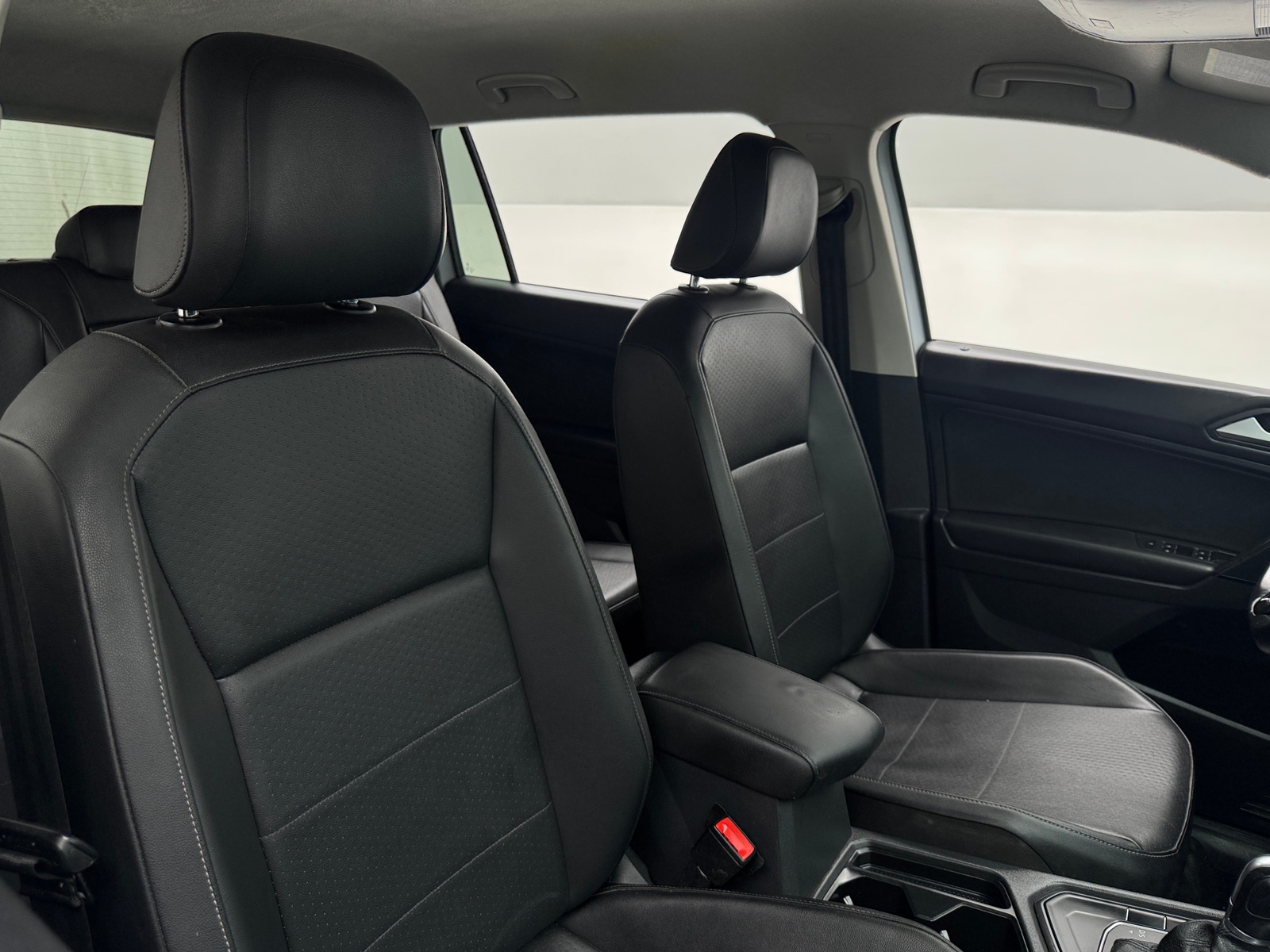 Thumbnail: 2019 Volkswagen Tiguan - 2
