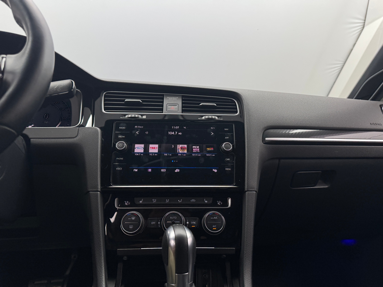 Thumbnail: 2018 Volkswagen Golf - 3
