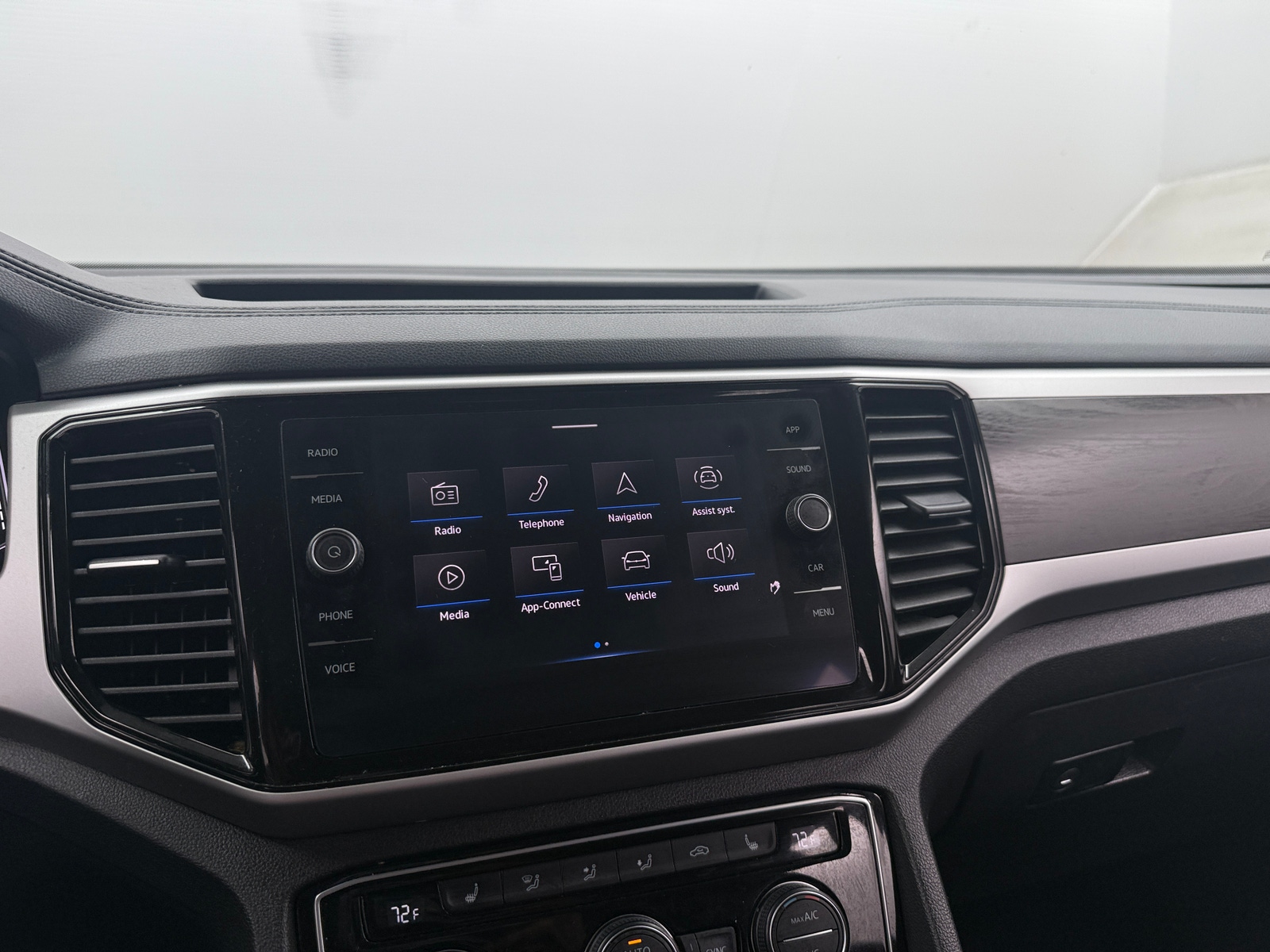 Thumbnail: 2022 Volkswagen Atlas - 4