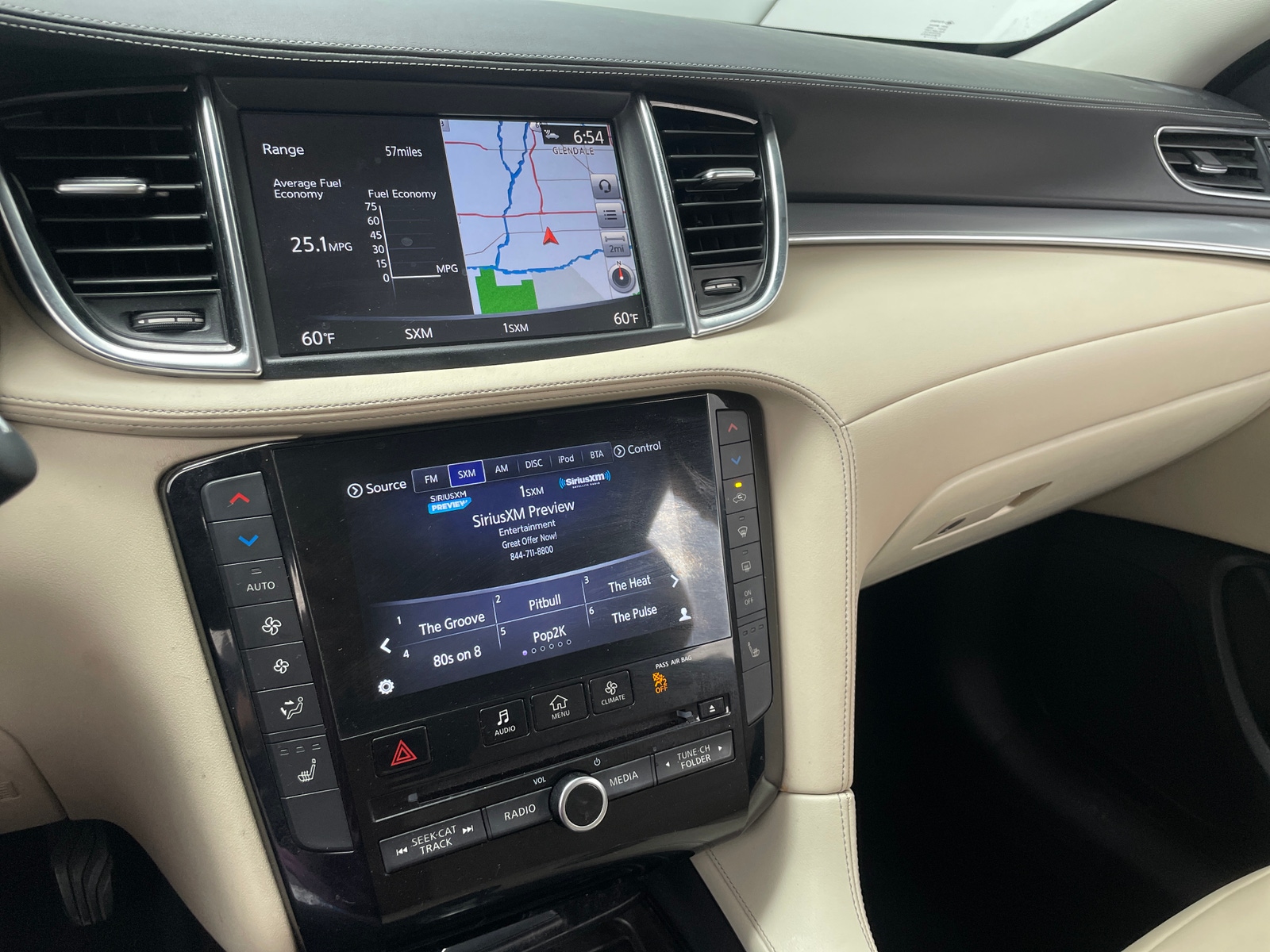 Thumbnail: 2019 INFINITI QX50 - 3