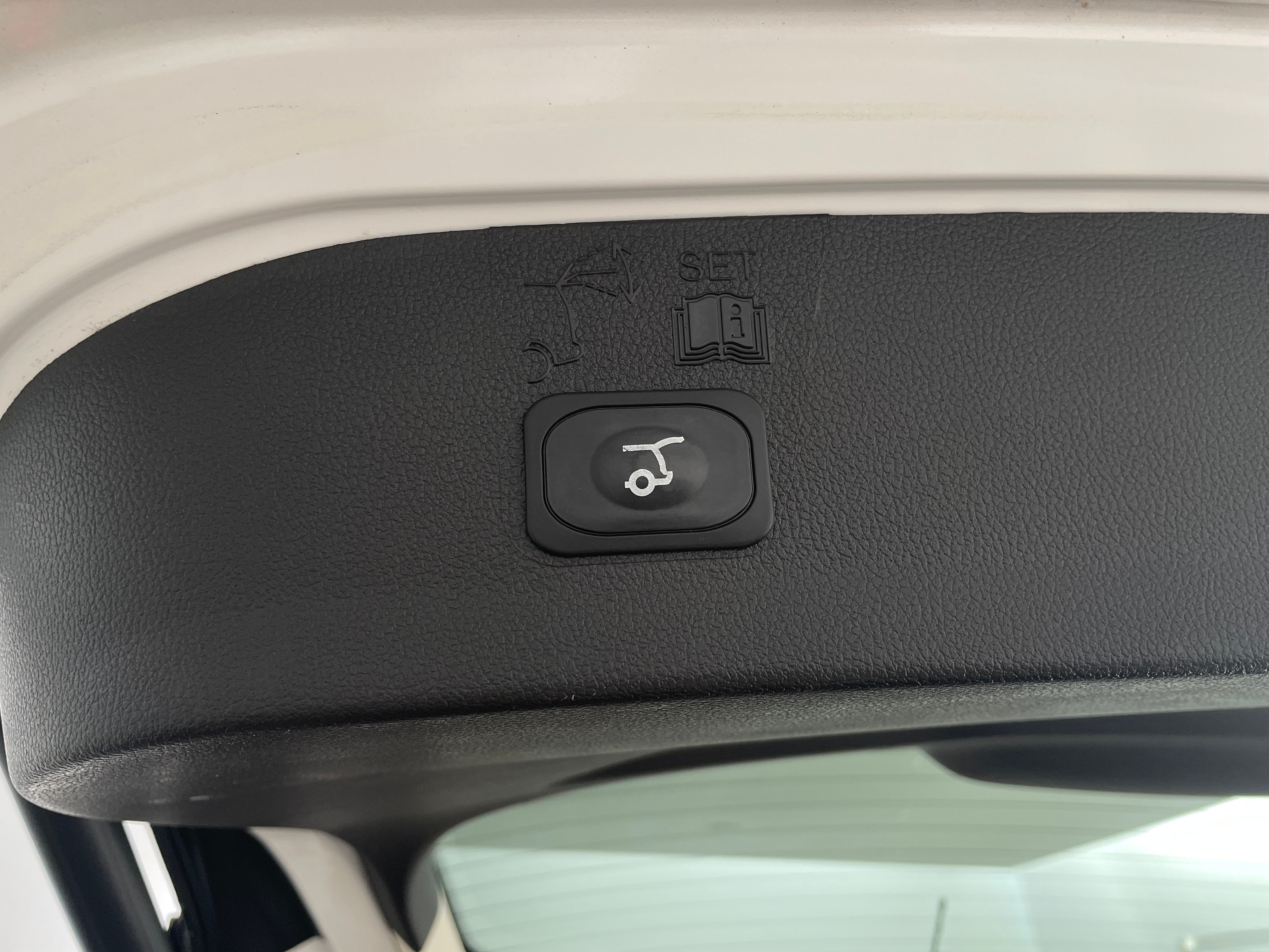 2015 Ford Escape Titanium - Photo 8