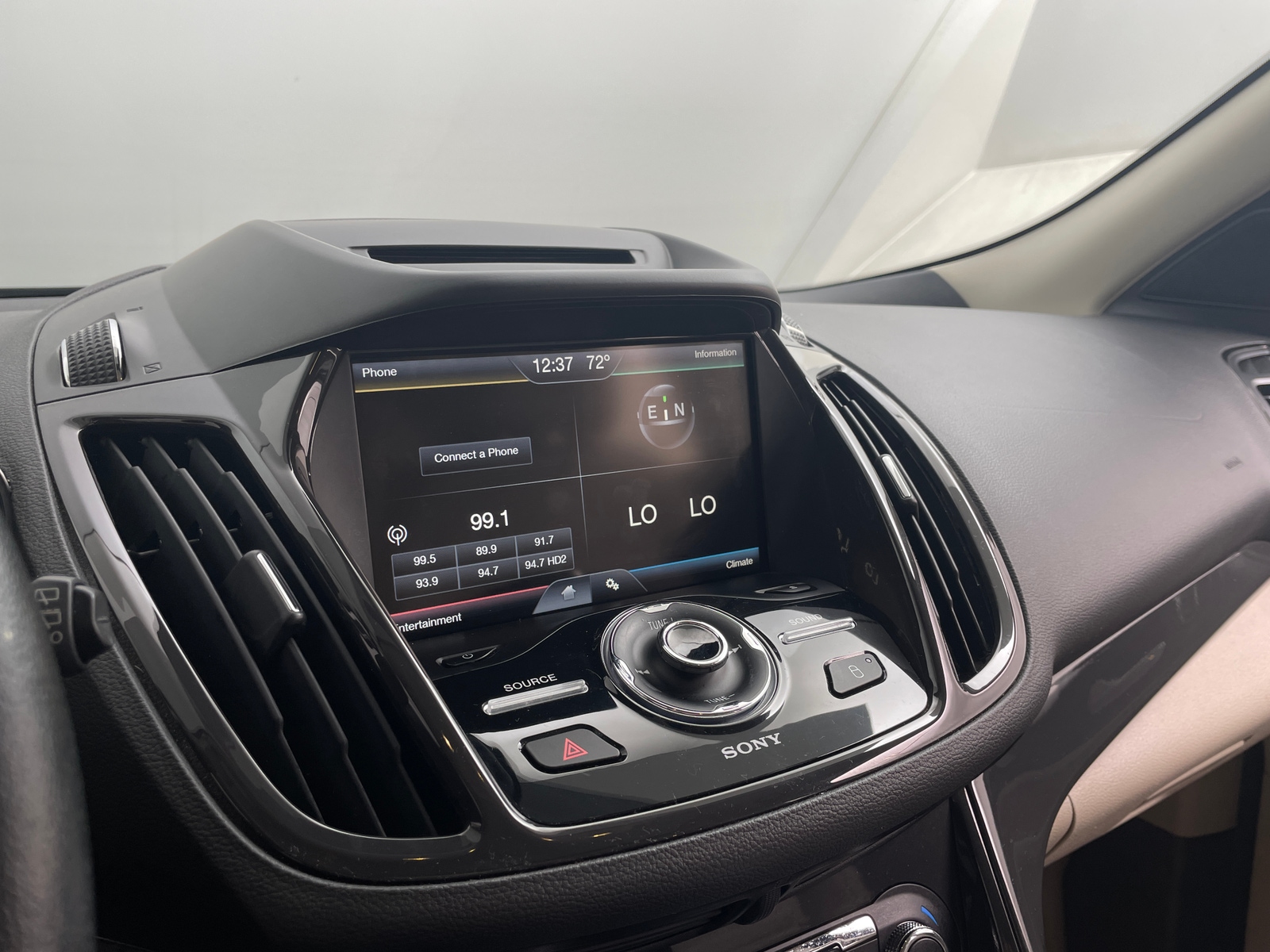 Thumbnail: 2015 Ford Escape - 3