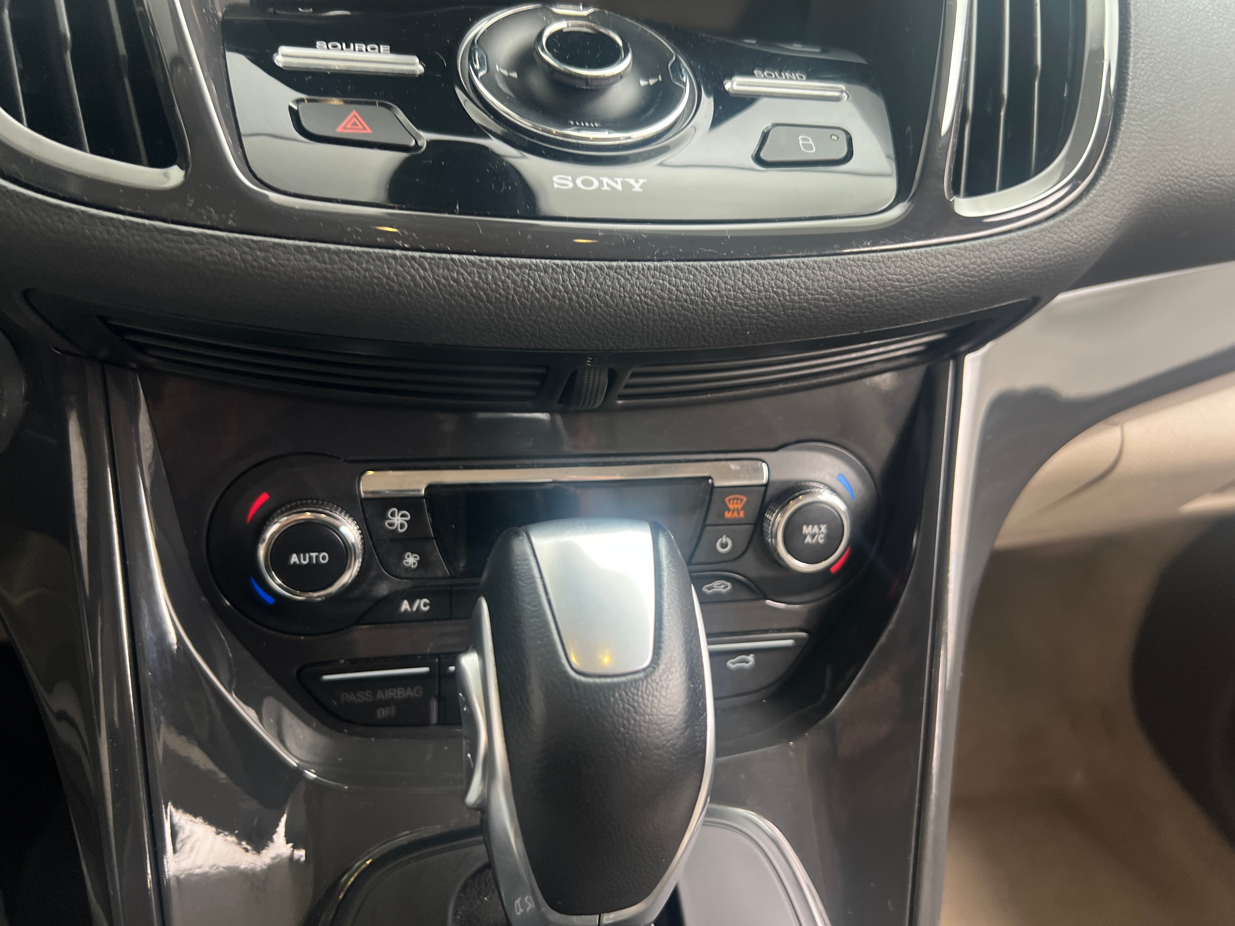 2015 Ford Escape Titanium - Photo 15