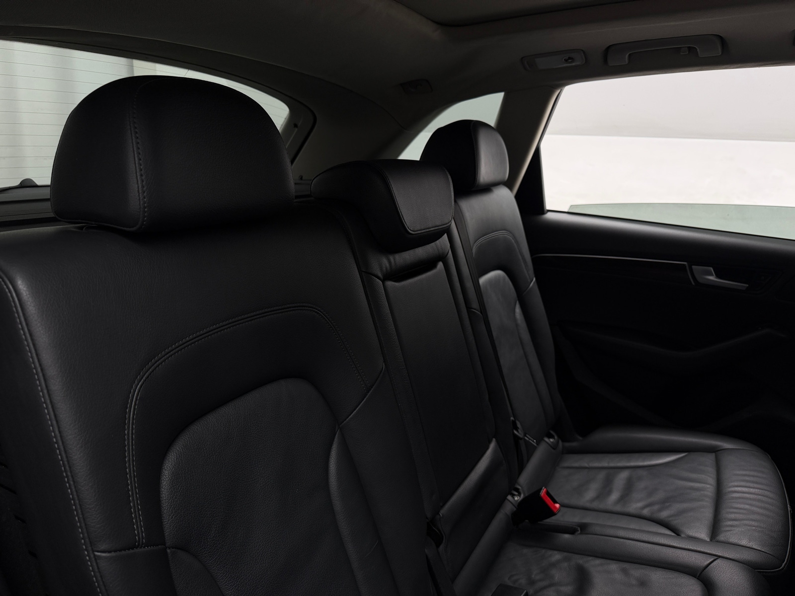 Thumbnail: 2011 Audi Q5 - 6