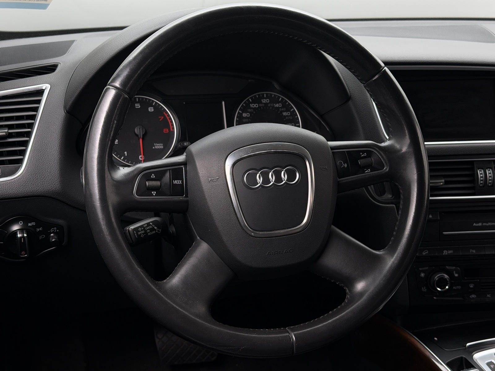 Thumbnail: 2011 Audi Q5 - 5