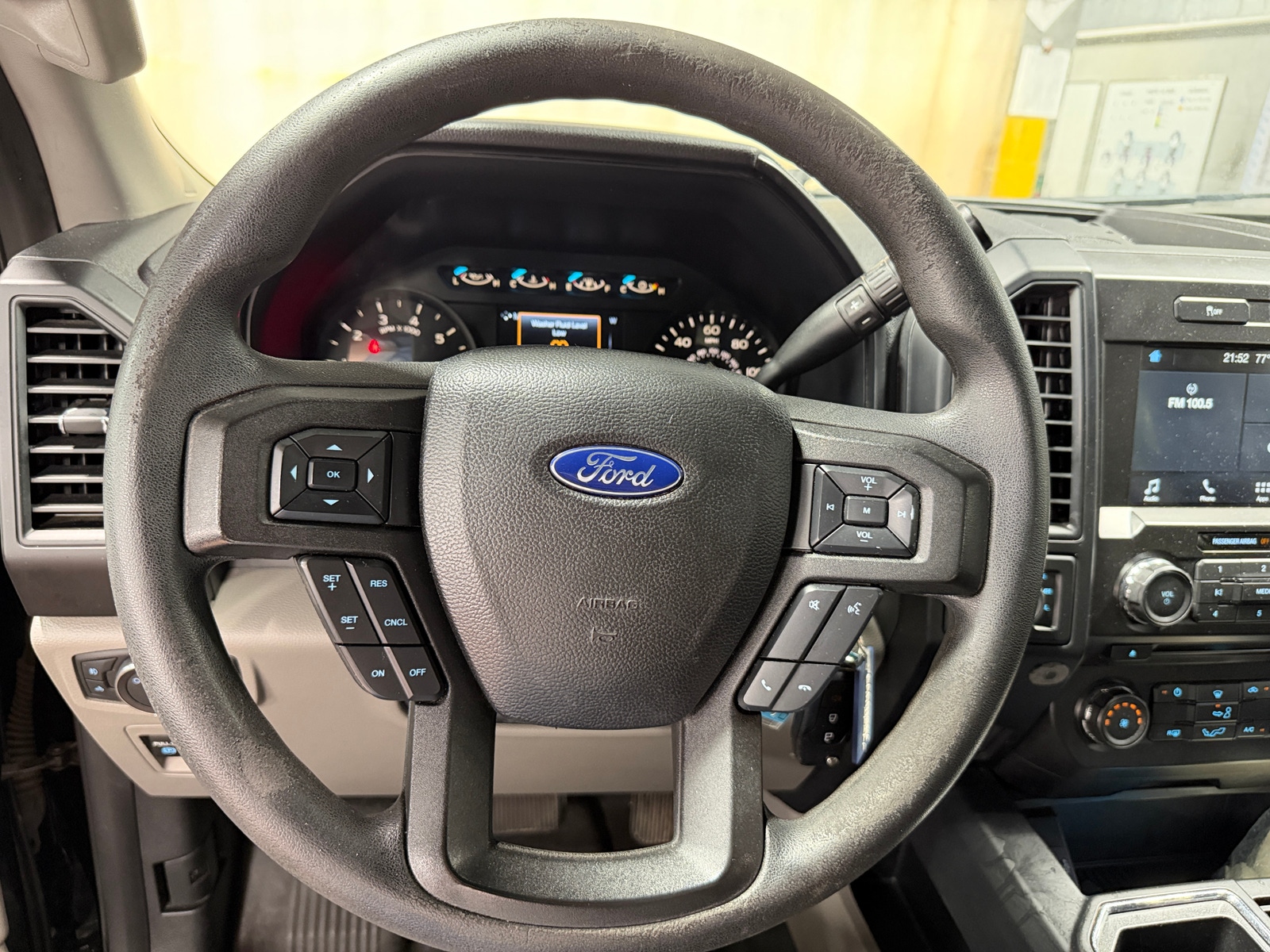 Thumbnail: 2018 Ford Econoline - 5