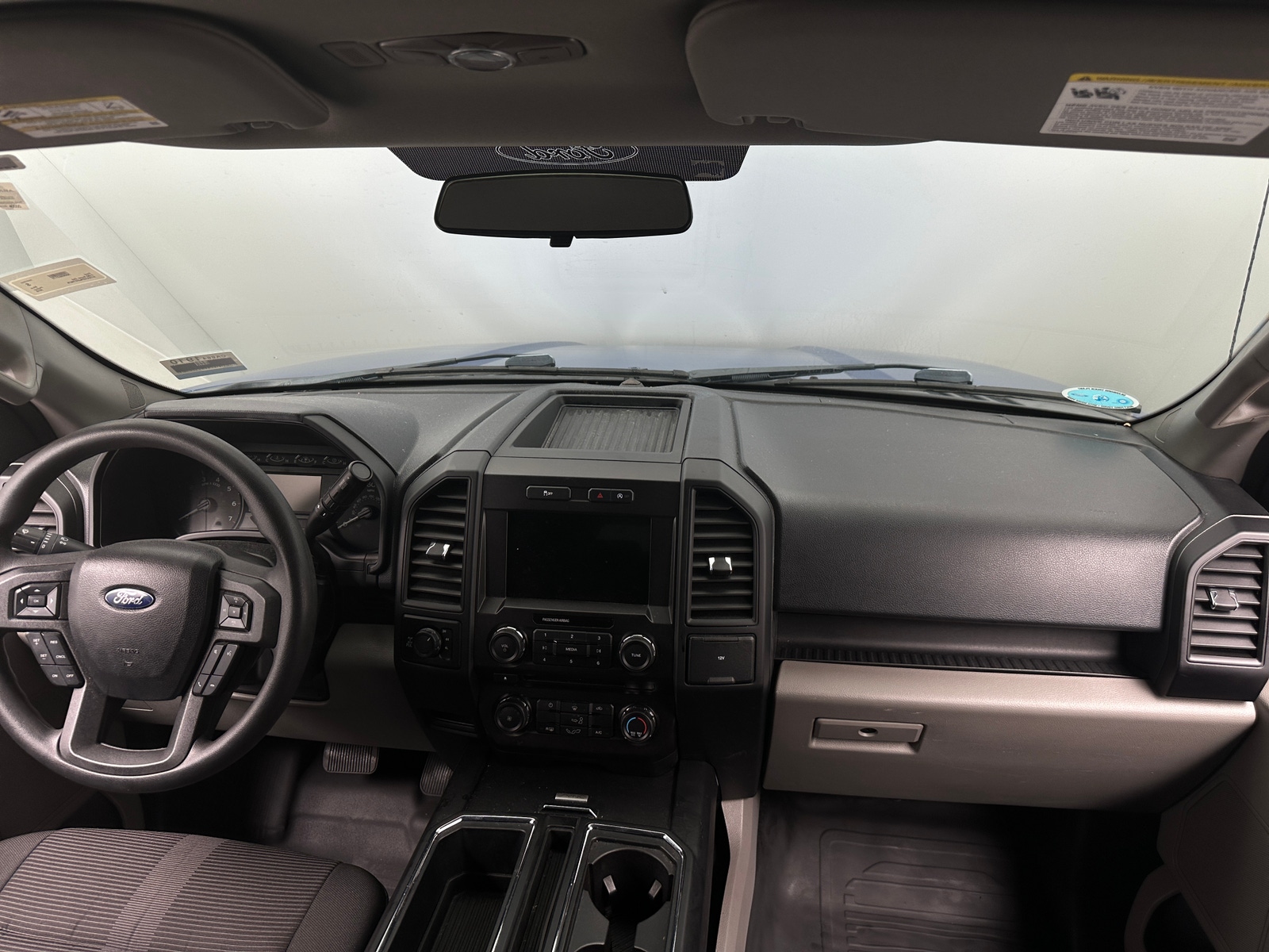 Thumbnail: 2018 Ford Econoline - 3